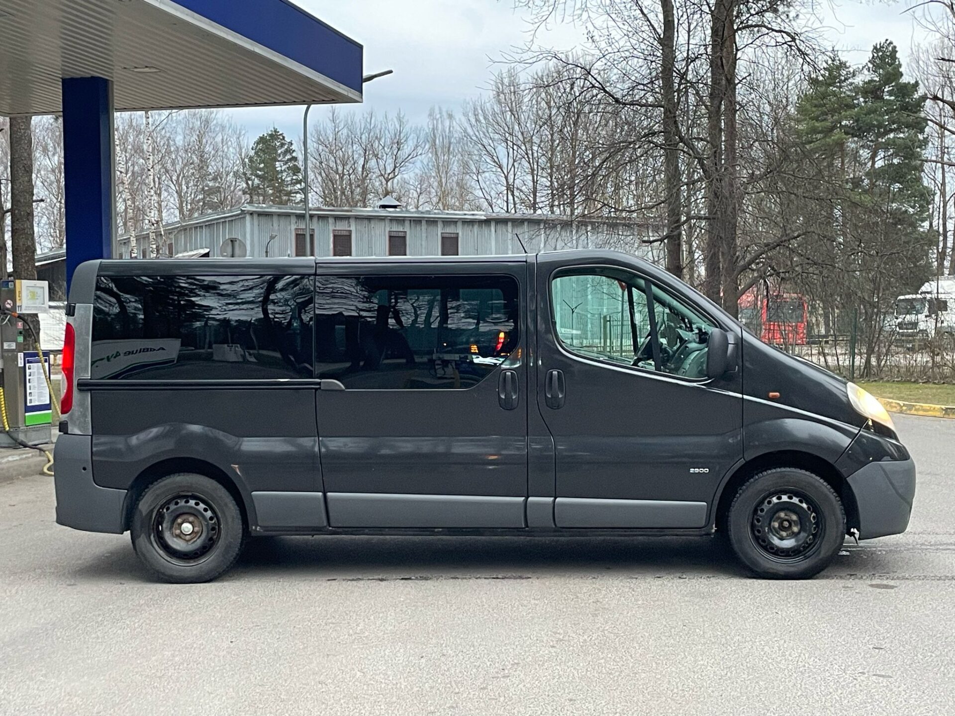 Opel Vivaro 9 мест