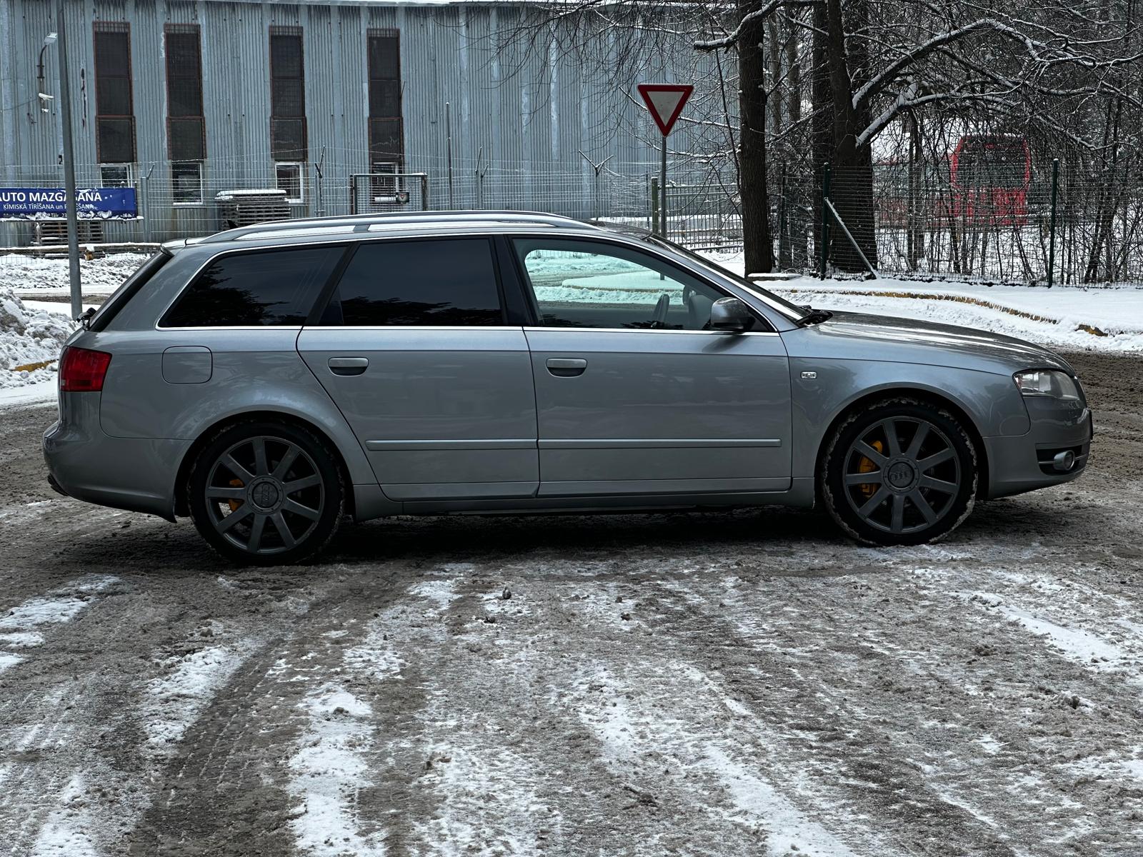 AUDI A4 QUATTRO
