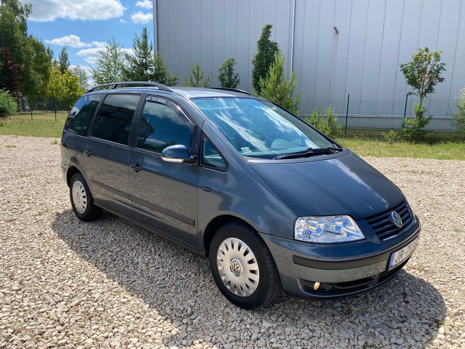 VW Sharan 7-VIETAS
