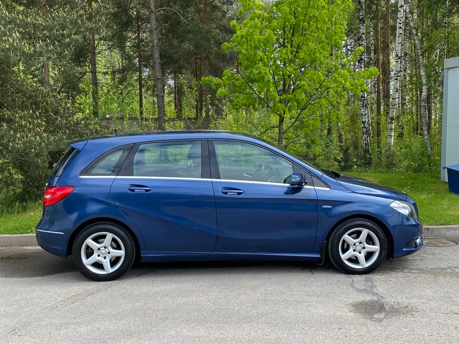 MERCEDES BENZ B180 BLUE EFFICIENCY