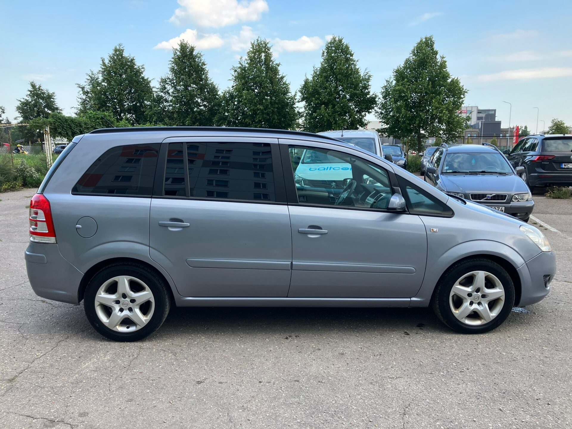 Opel Zafira 7-vietas