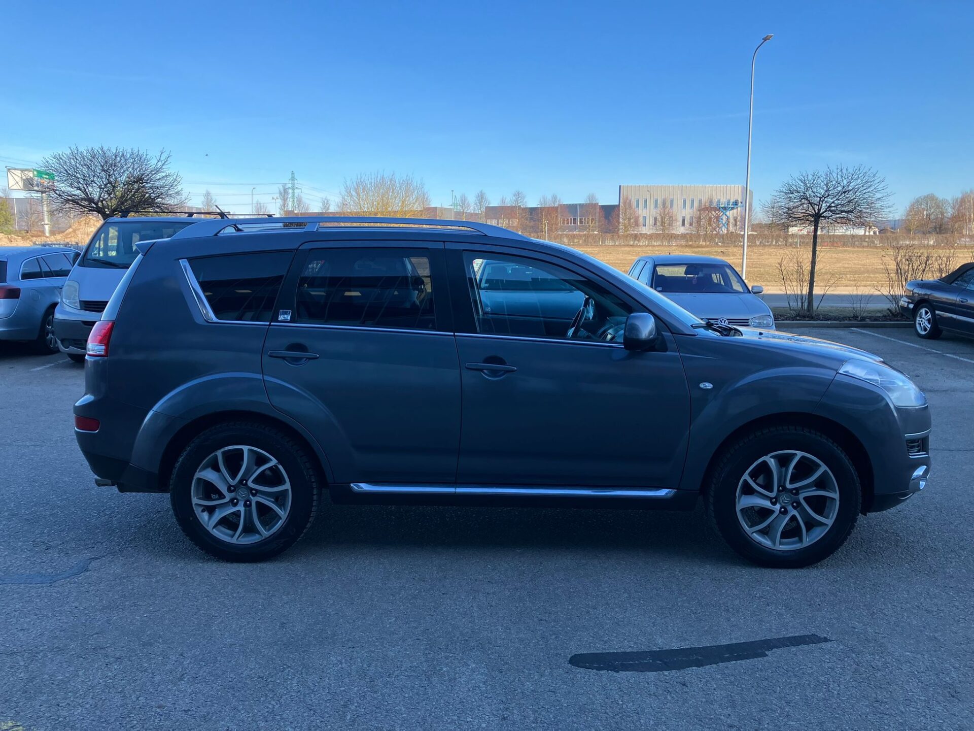 CITROEN C-CROSSER 7 vietas 4×4