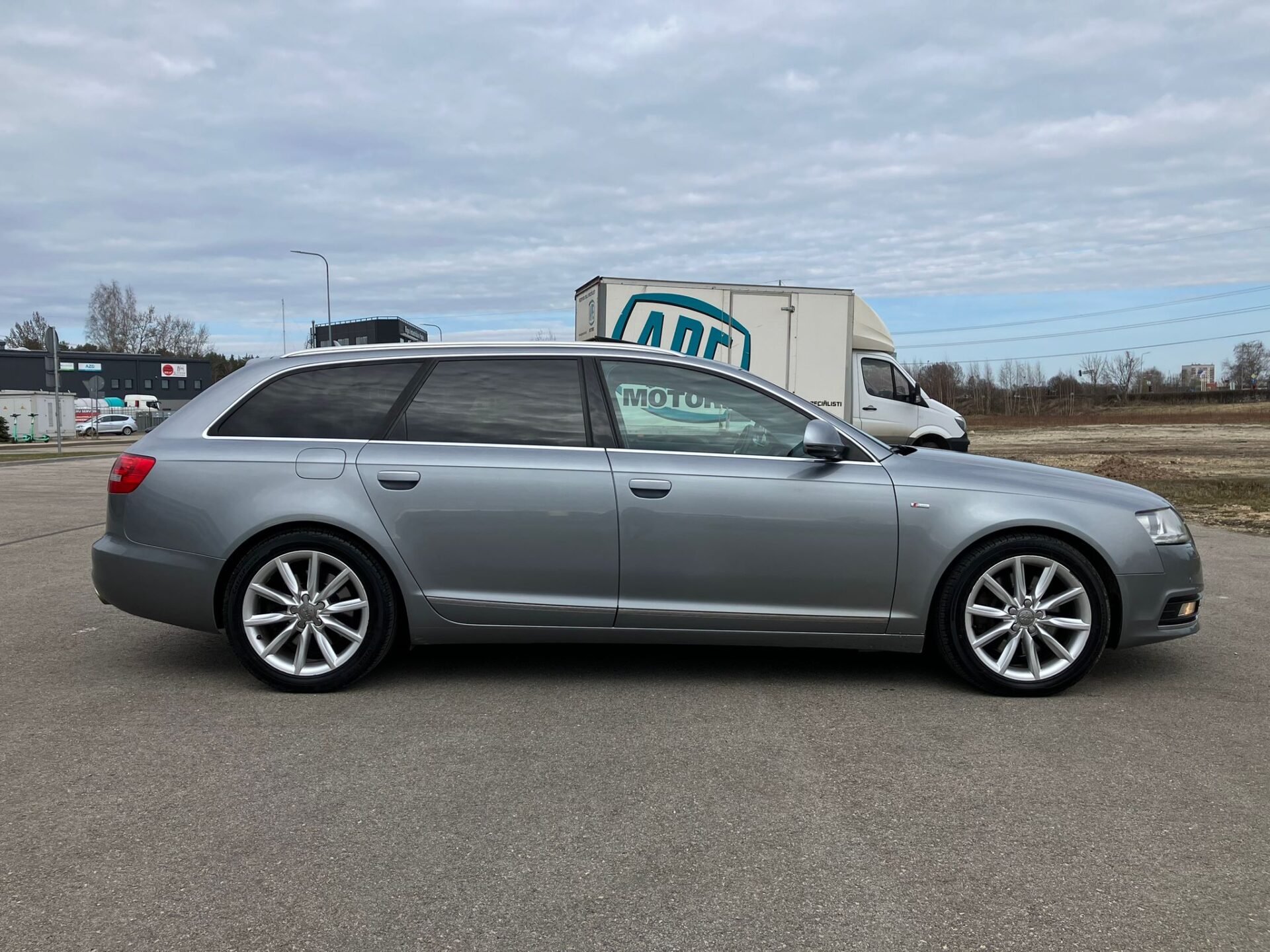 Audi A6 Avant S-line Quattro