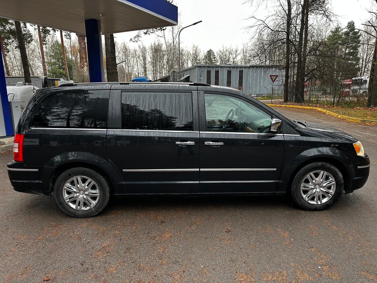 Chrysler Grand Voyager Stow&go 7-vietas