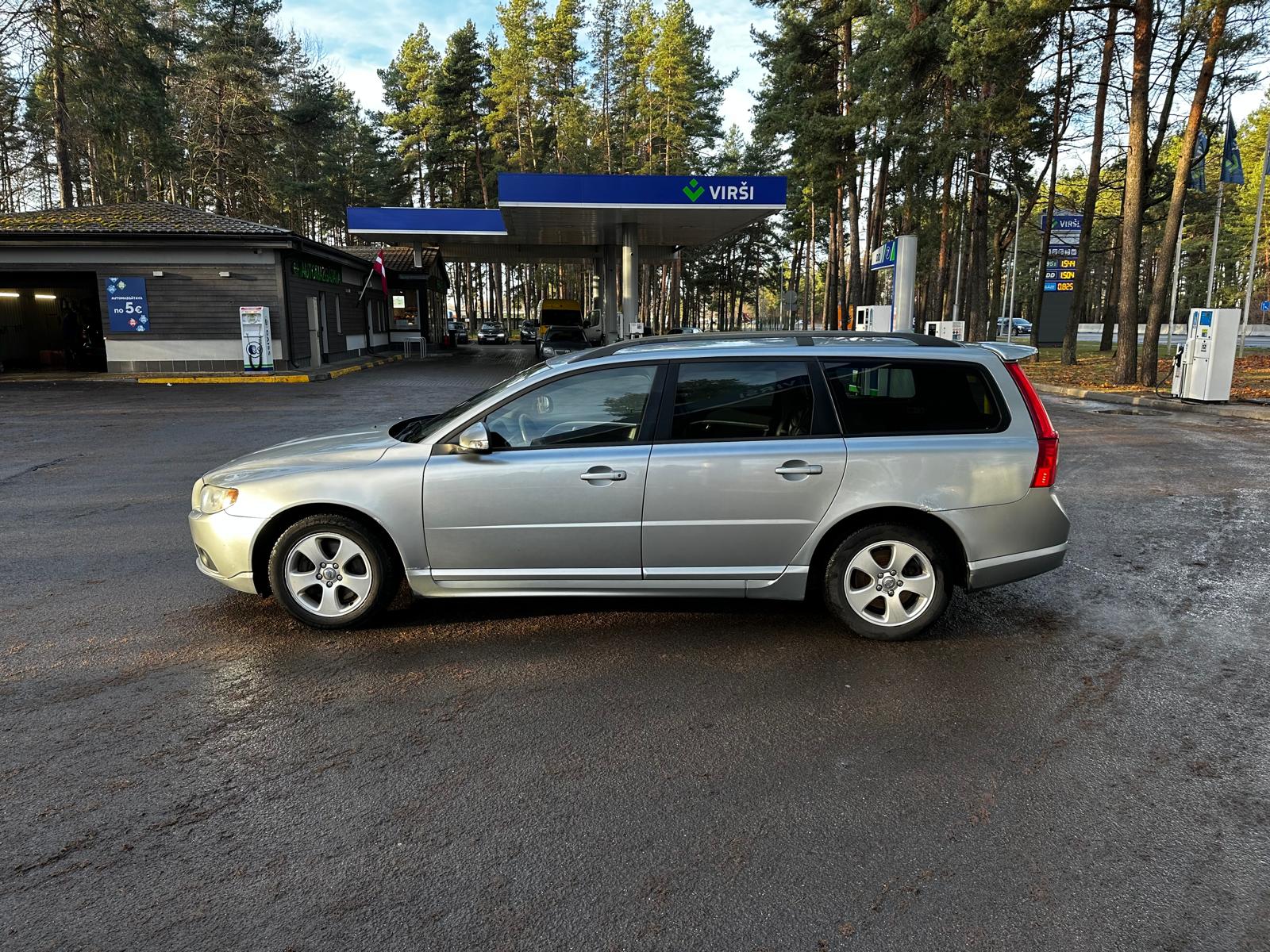 VOLVO V70