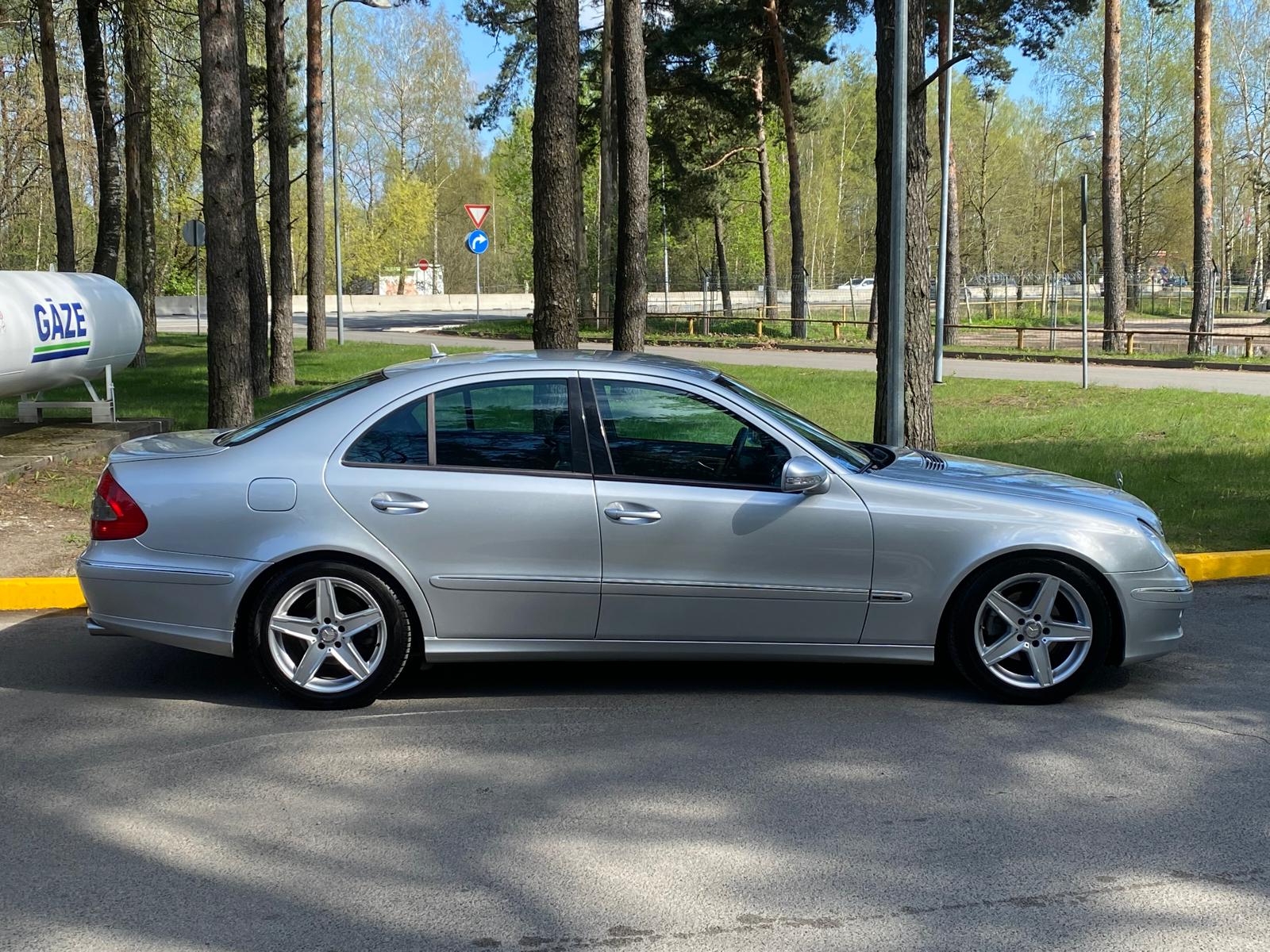 MERCEDES BENZ E320 EVO AVANTGARDE