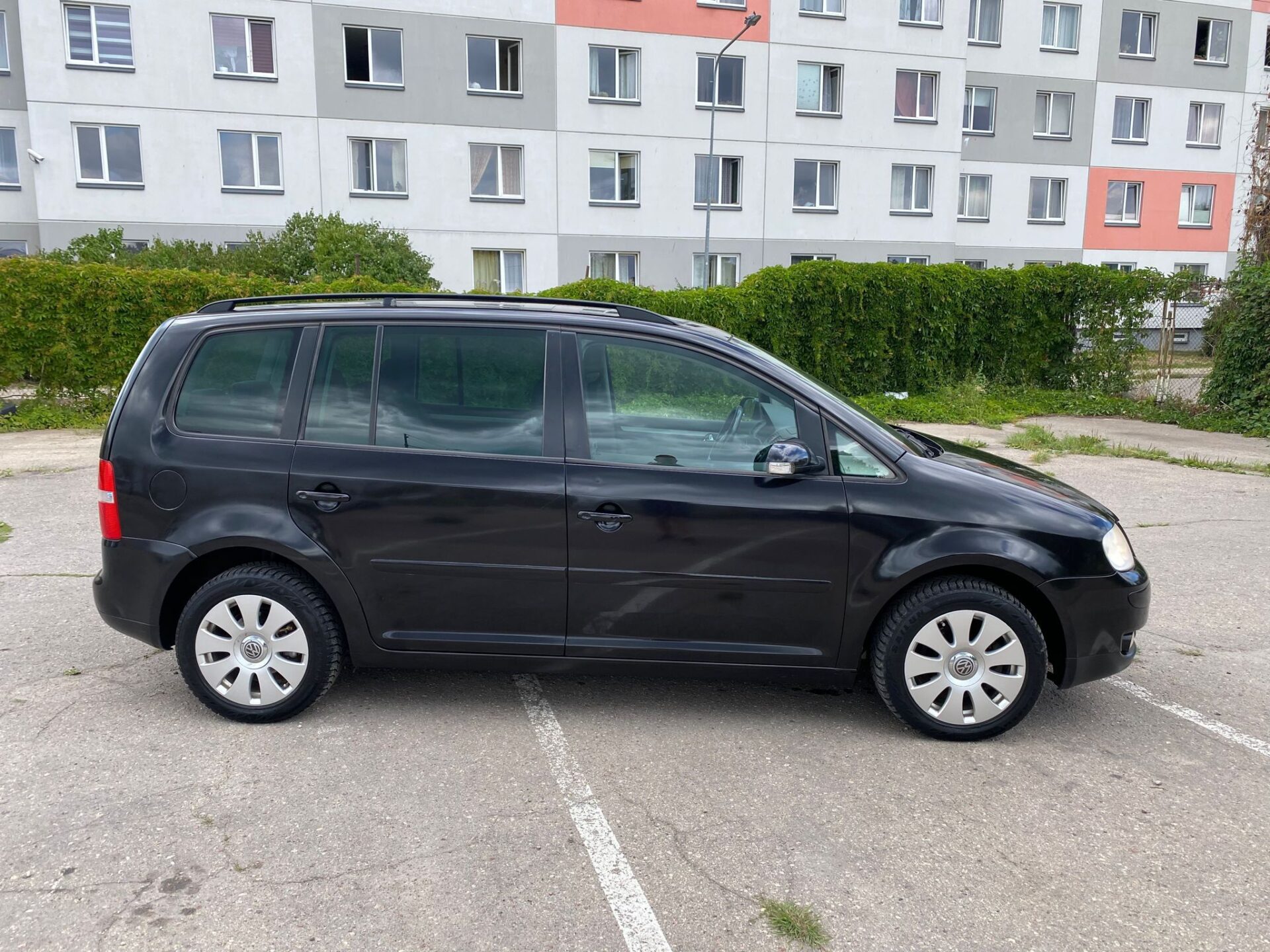 VW Touran 7-seats