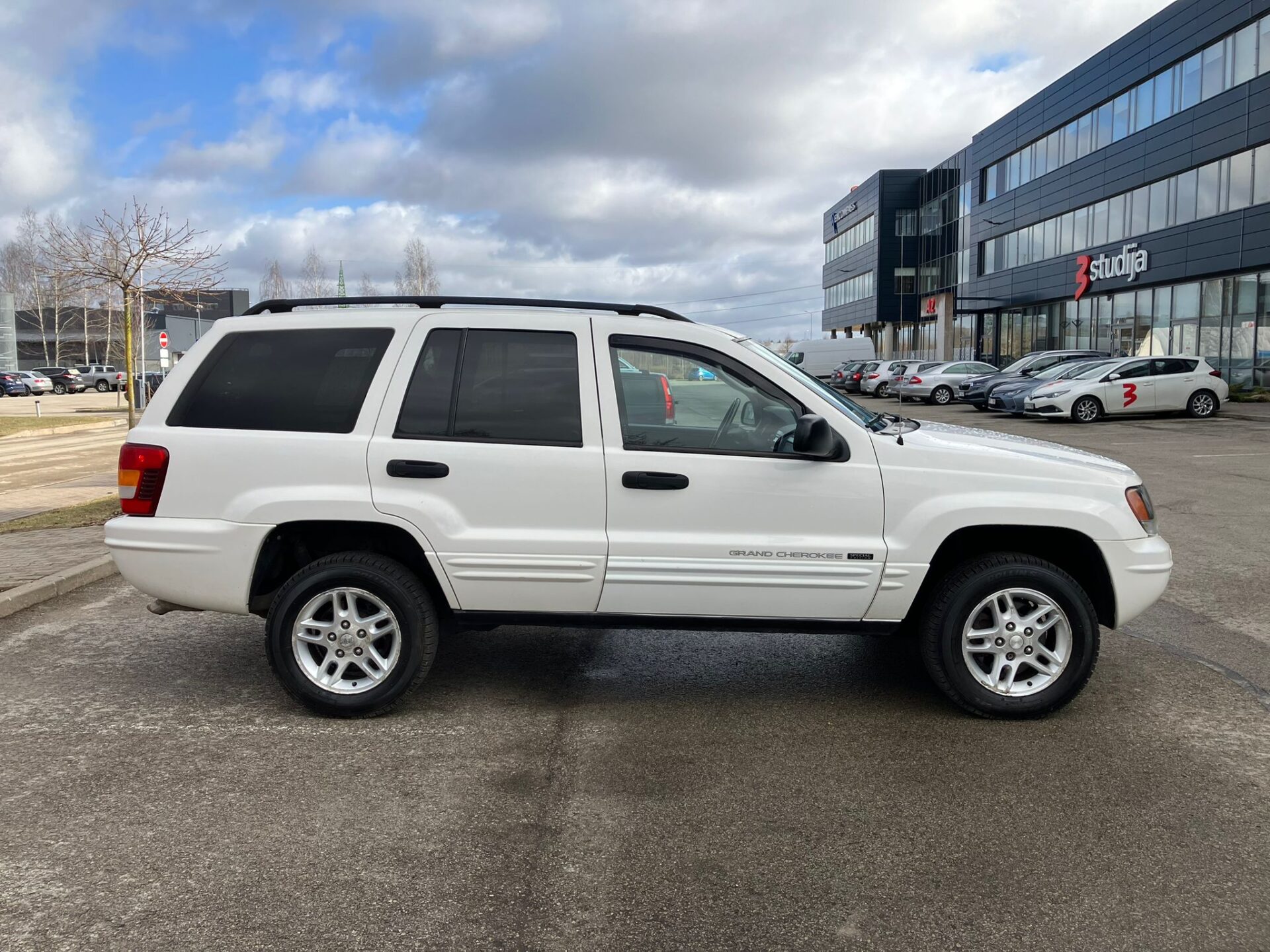 Jeep Grand Cherokee 4×4 special editions v8