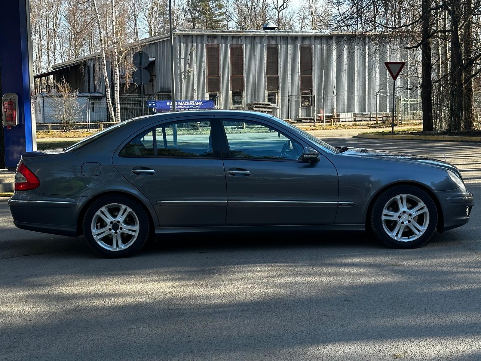 Mercedes Benz E220 Avantgarde