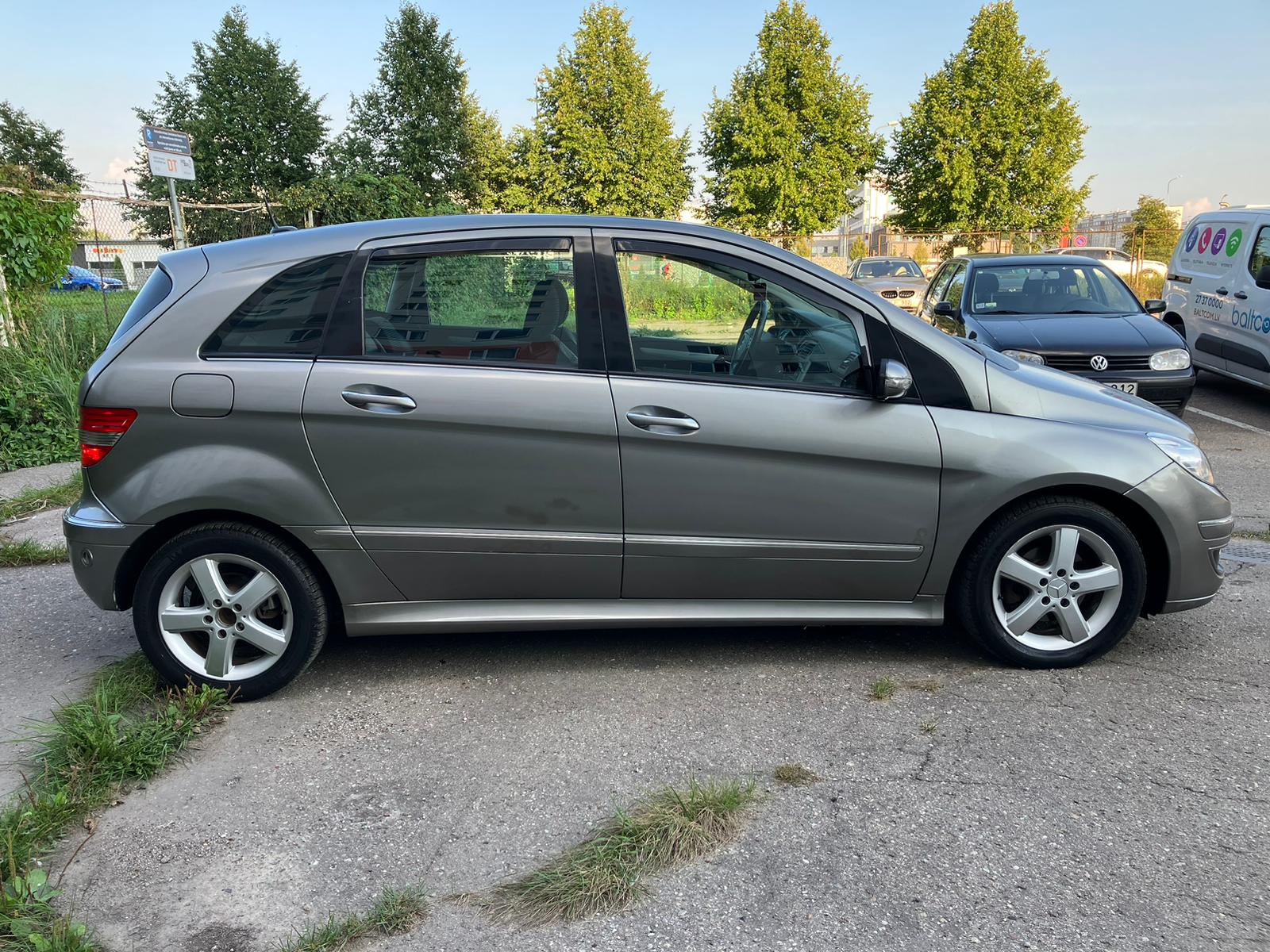 Mercedes Benz B170