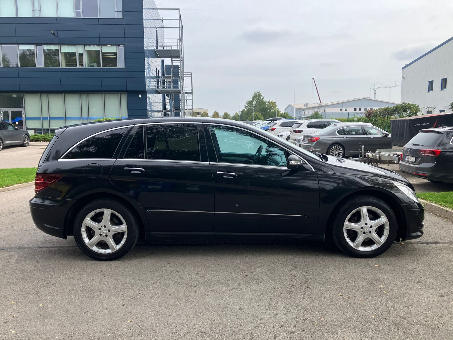 Mercedes Benz R320 7-vietas