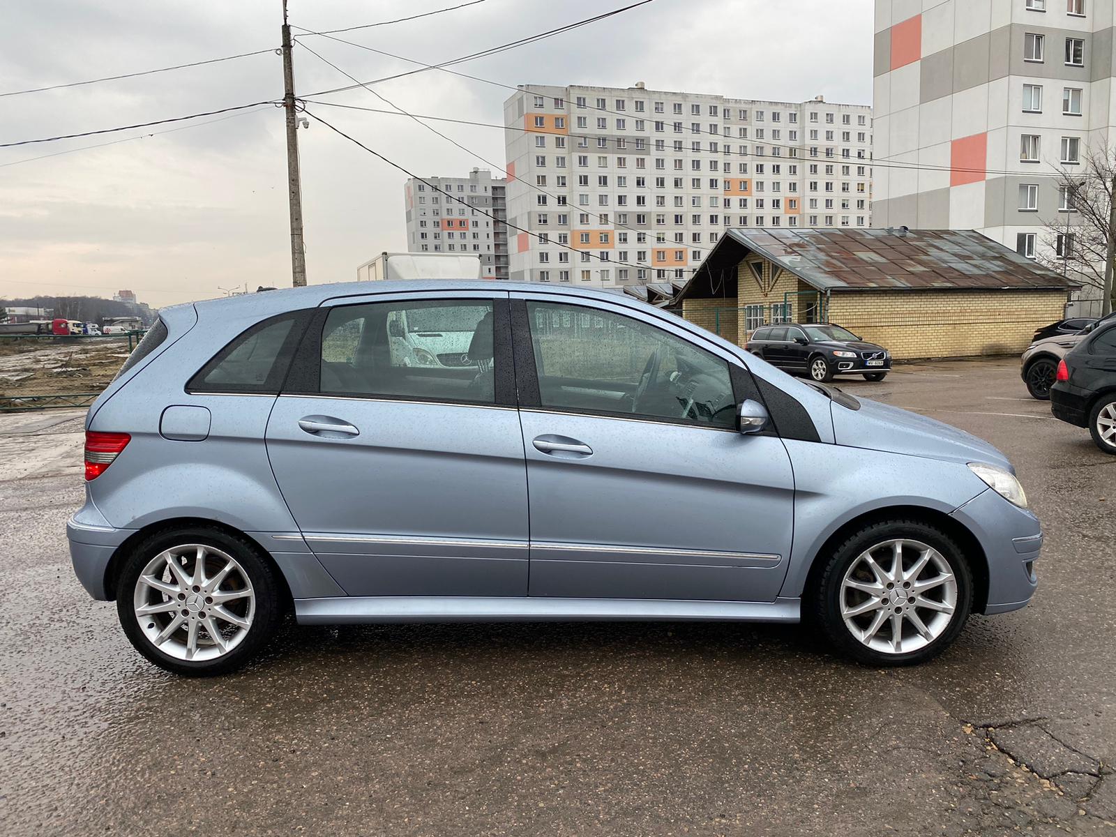 Mercedes B200