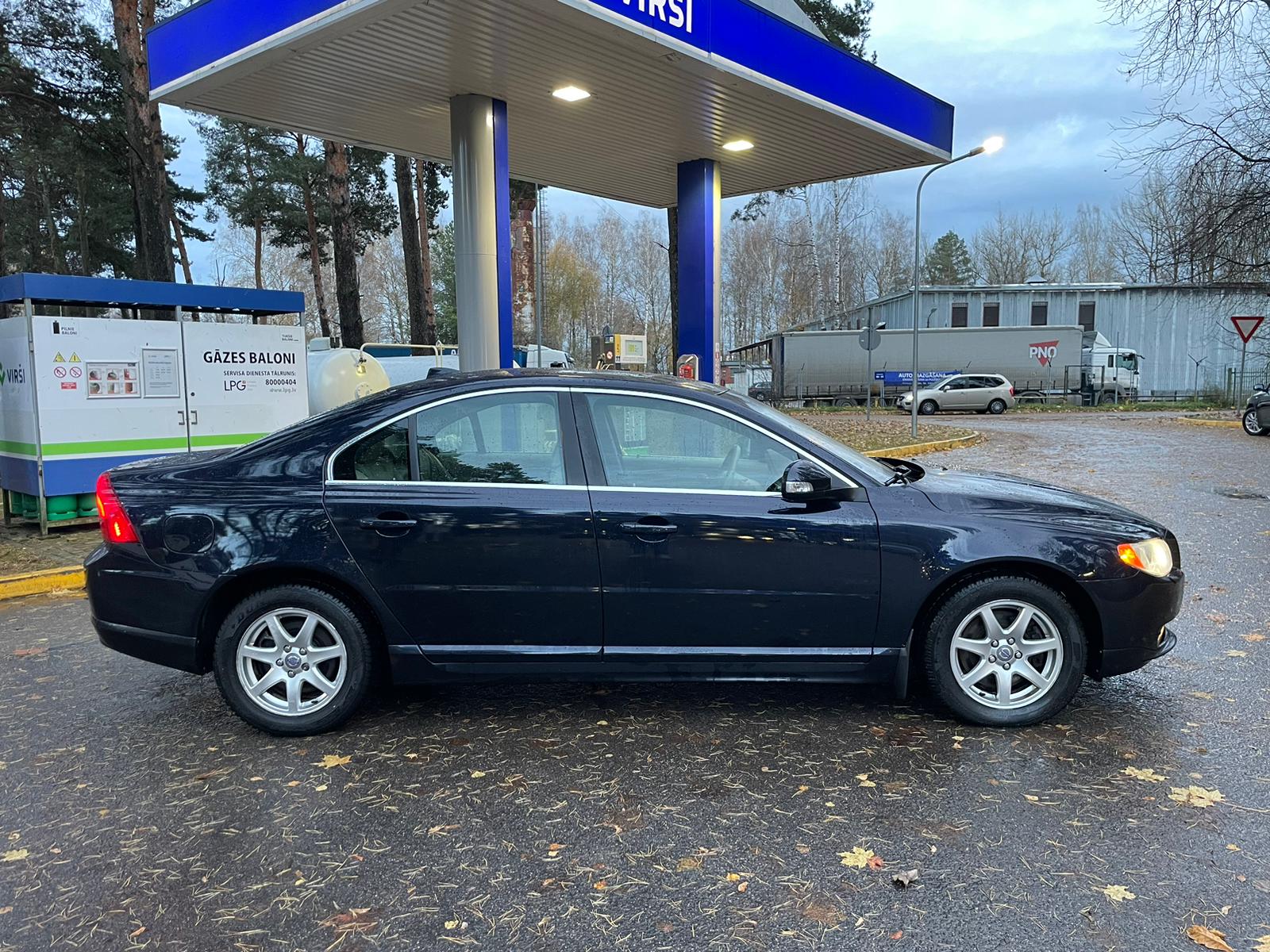 VOLVO S80