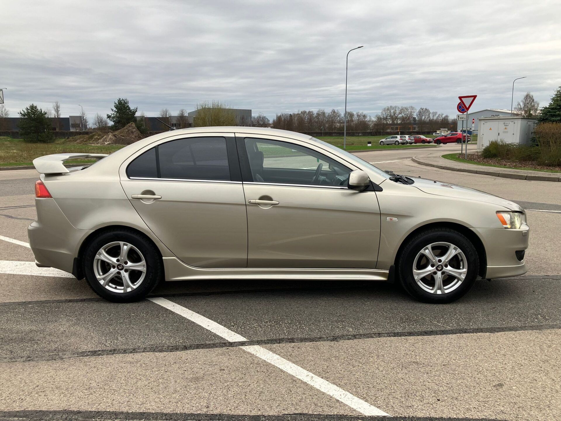 Mitsubishi Lancer