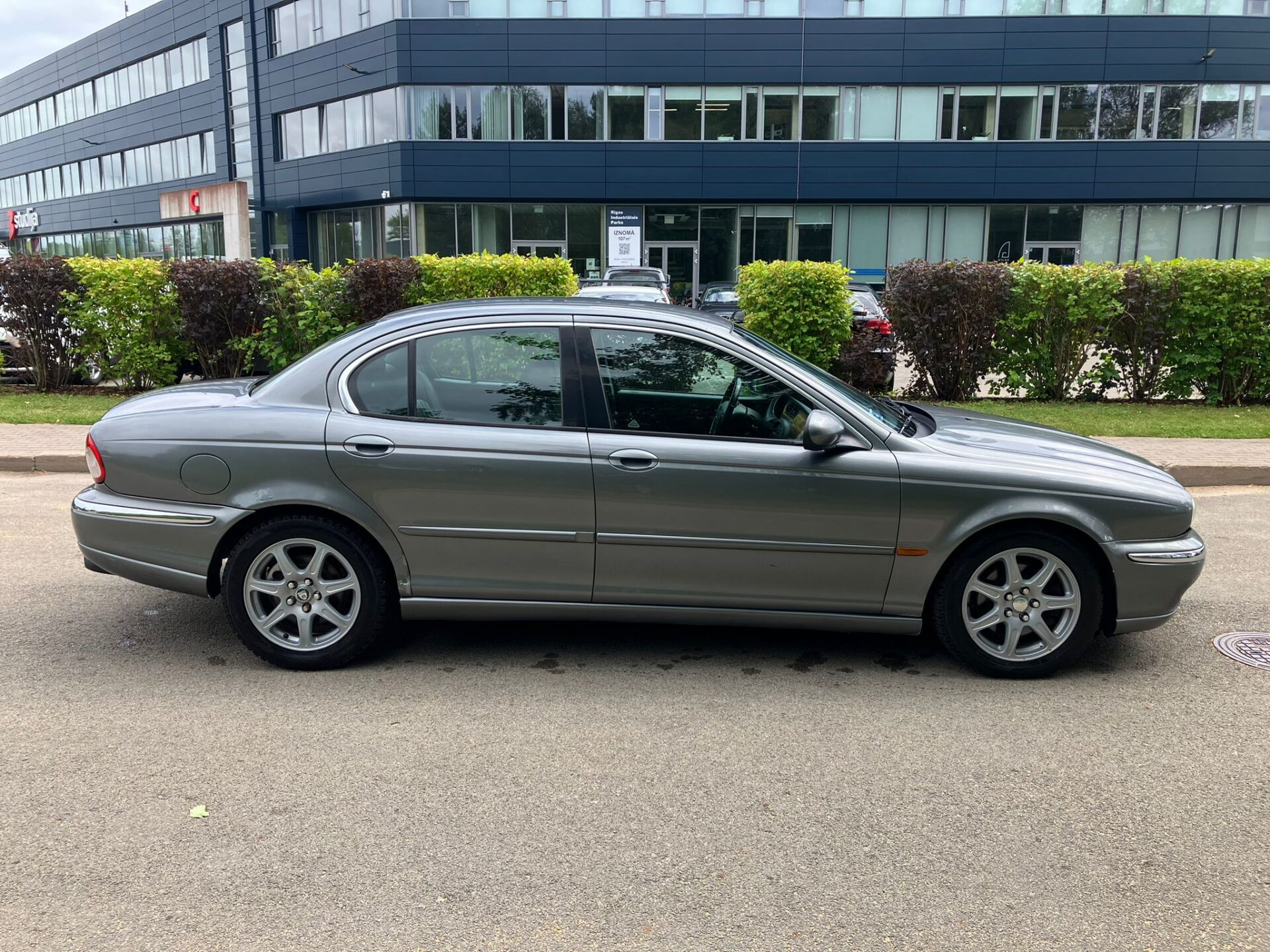 Jaguar X-Type