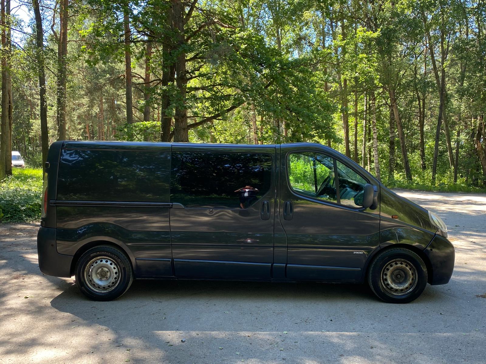 Opel Vivaro kravas buss 3-vietas
