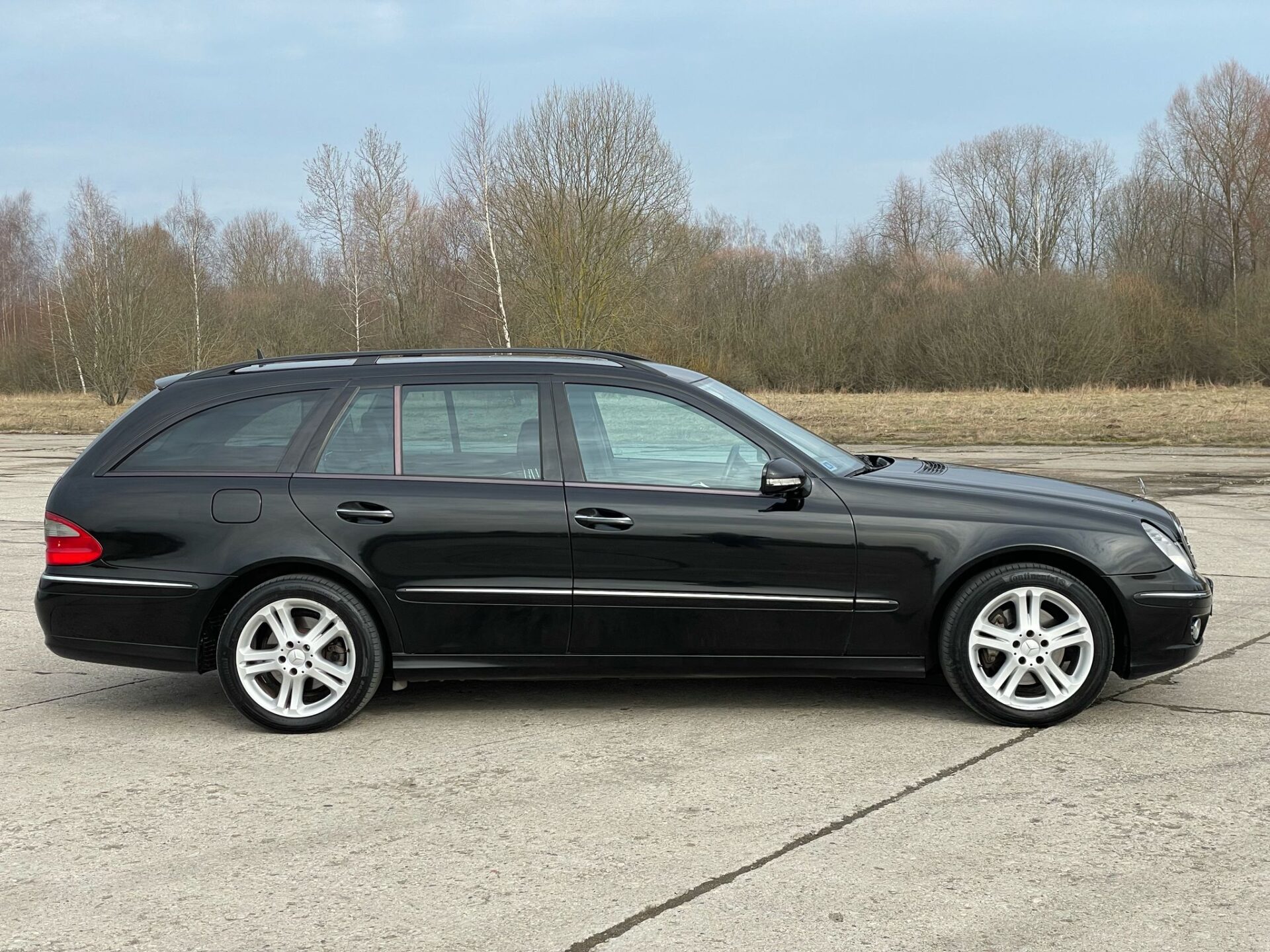 Mercedes Benz E320 AVANTGARDE