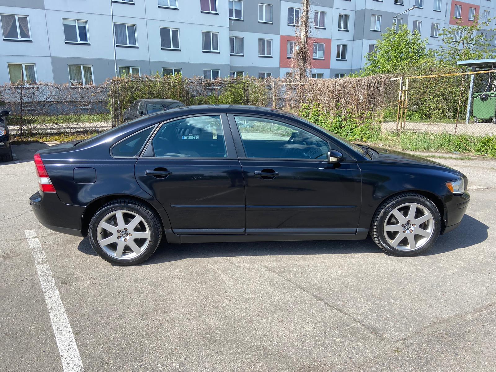 VOLVO S40