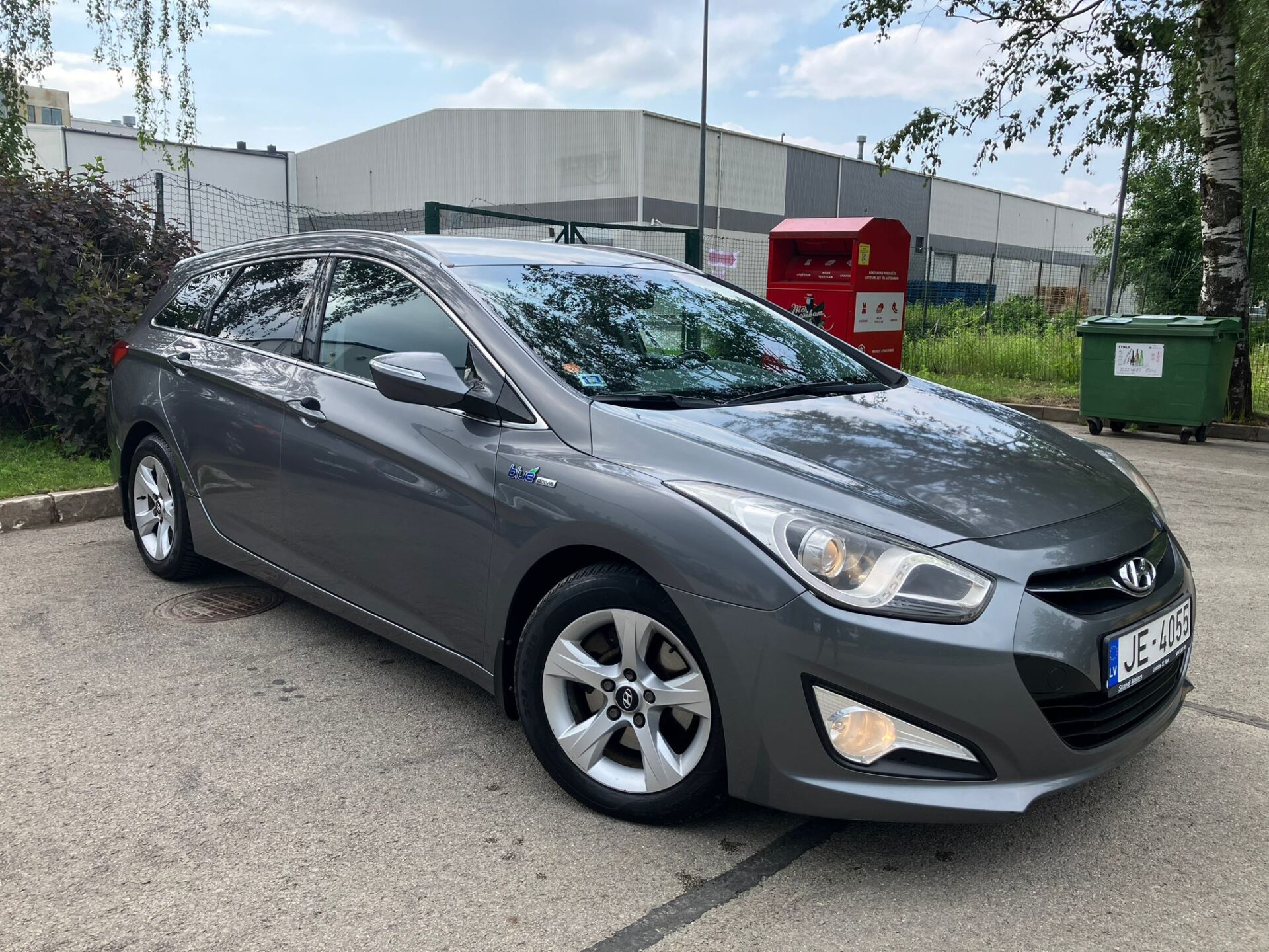 Hyundai i40 blue