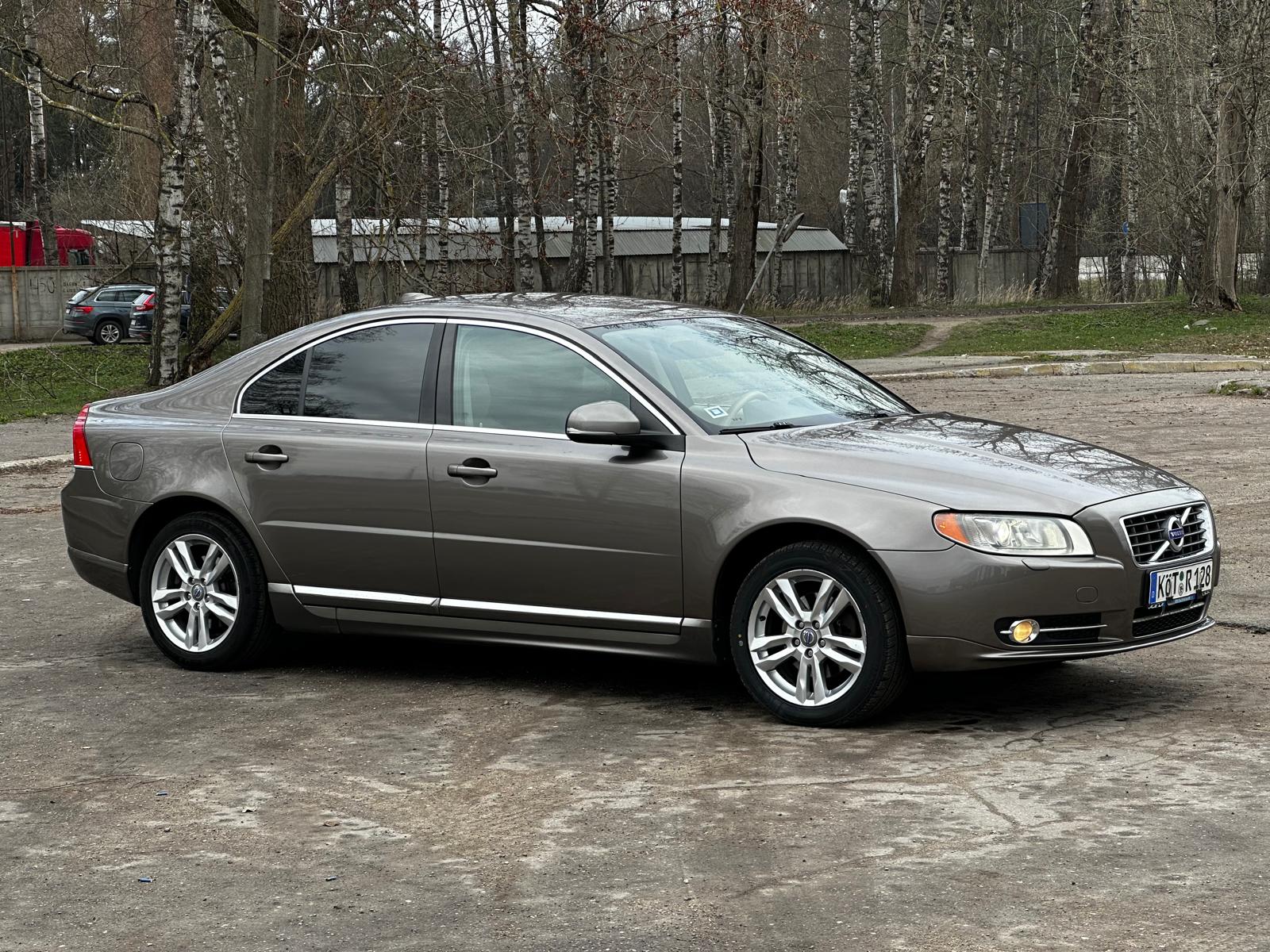 VOLVO S80