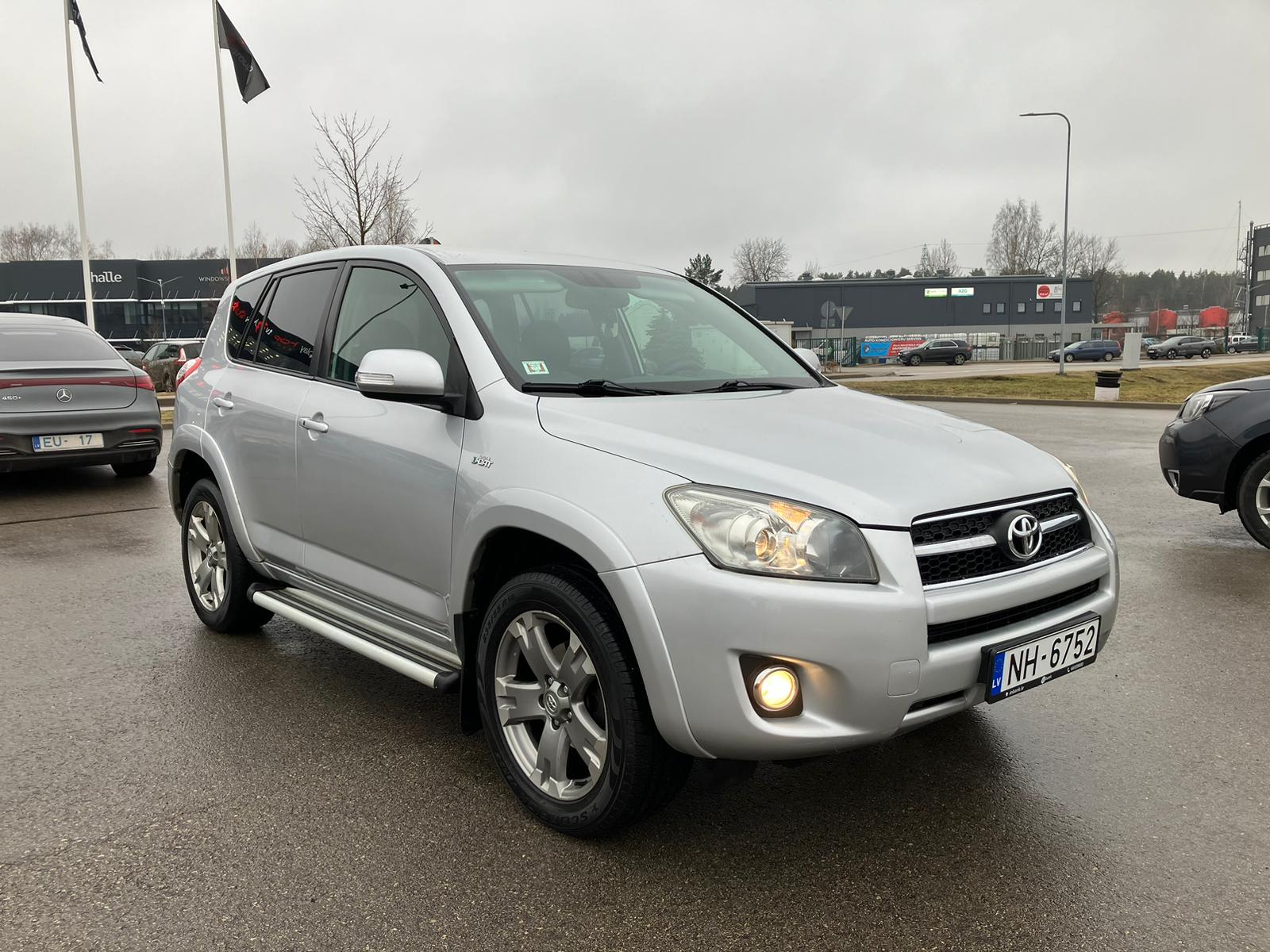 Toyota RAV 4 CROSSOVER 4×4