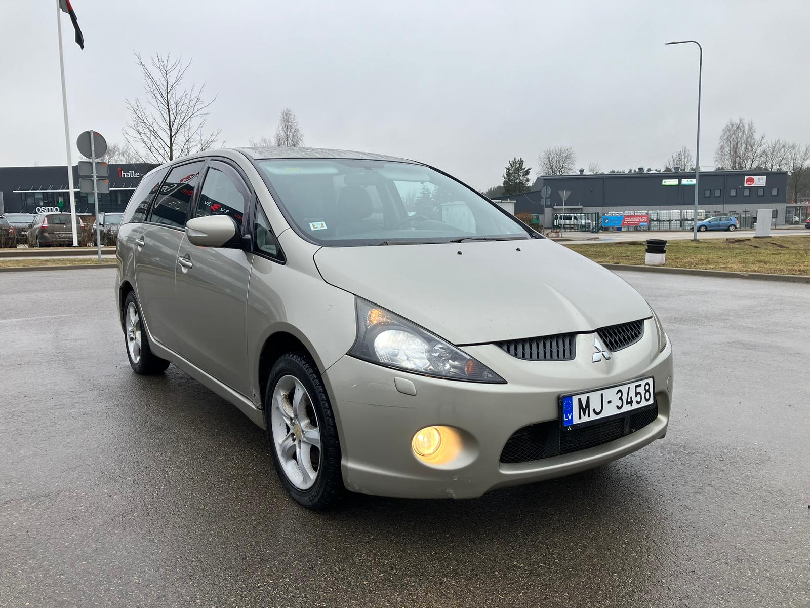 Mitsubishi Grandis 7-vietas