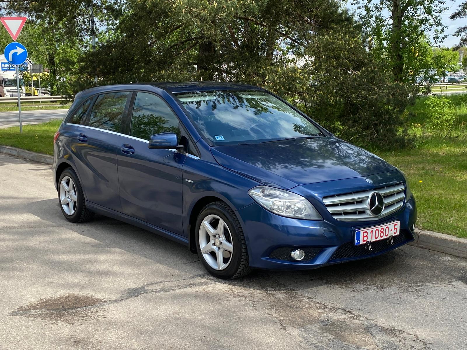 MERCEDES BENZ B180 BLUE EFFICIENCY