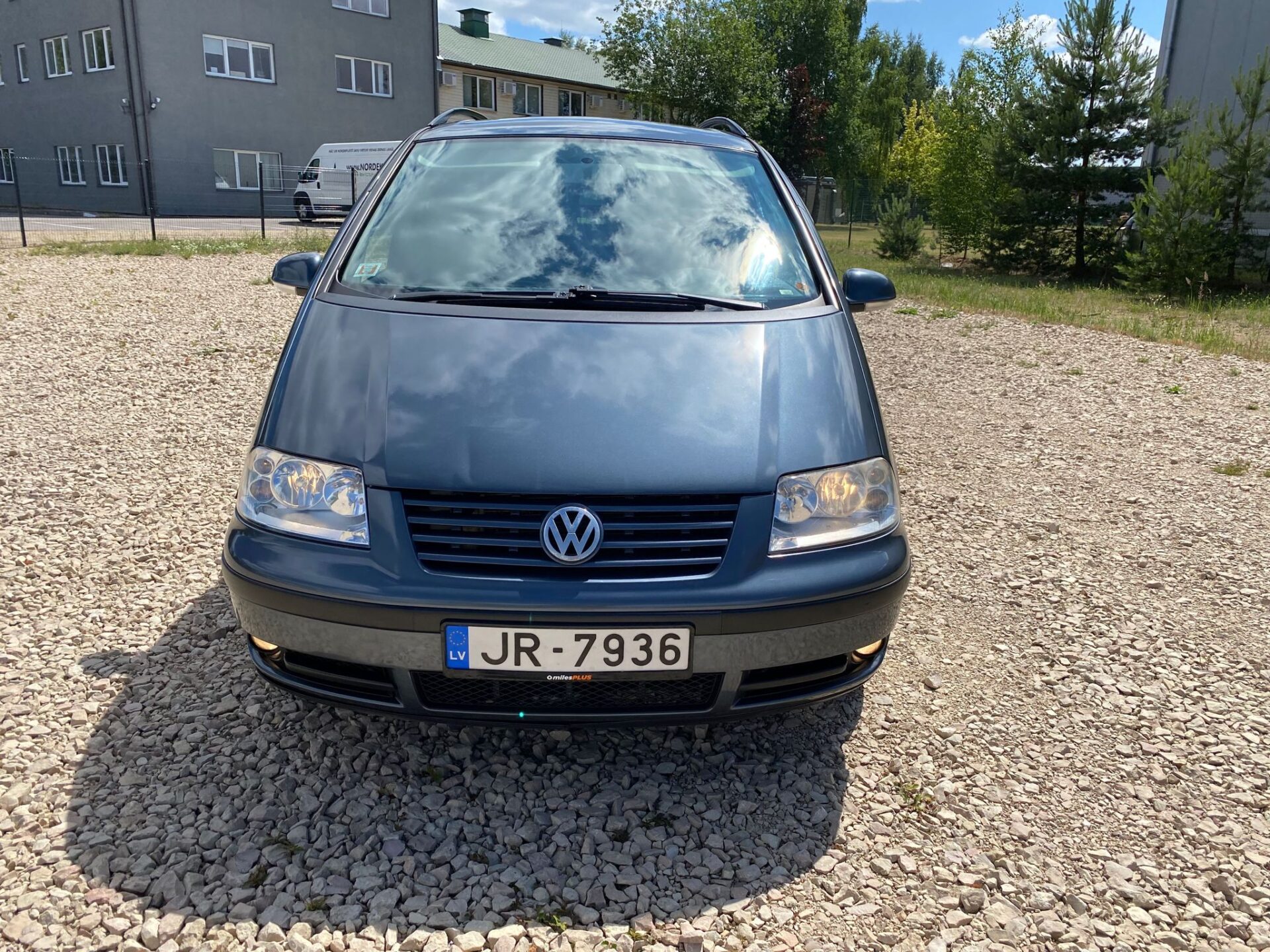 VW Sharan 7-VIETAS