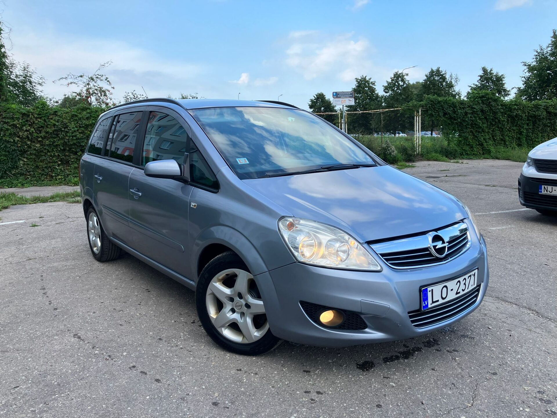 Opel Zafira 7-vietas