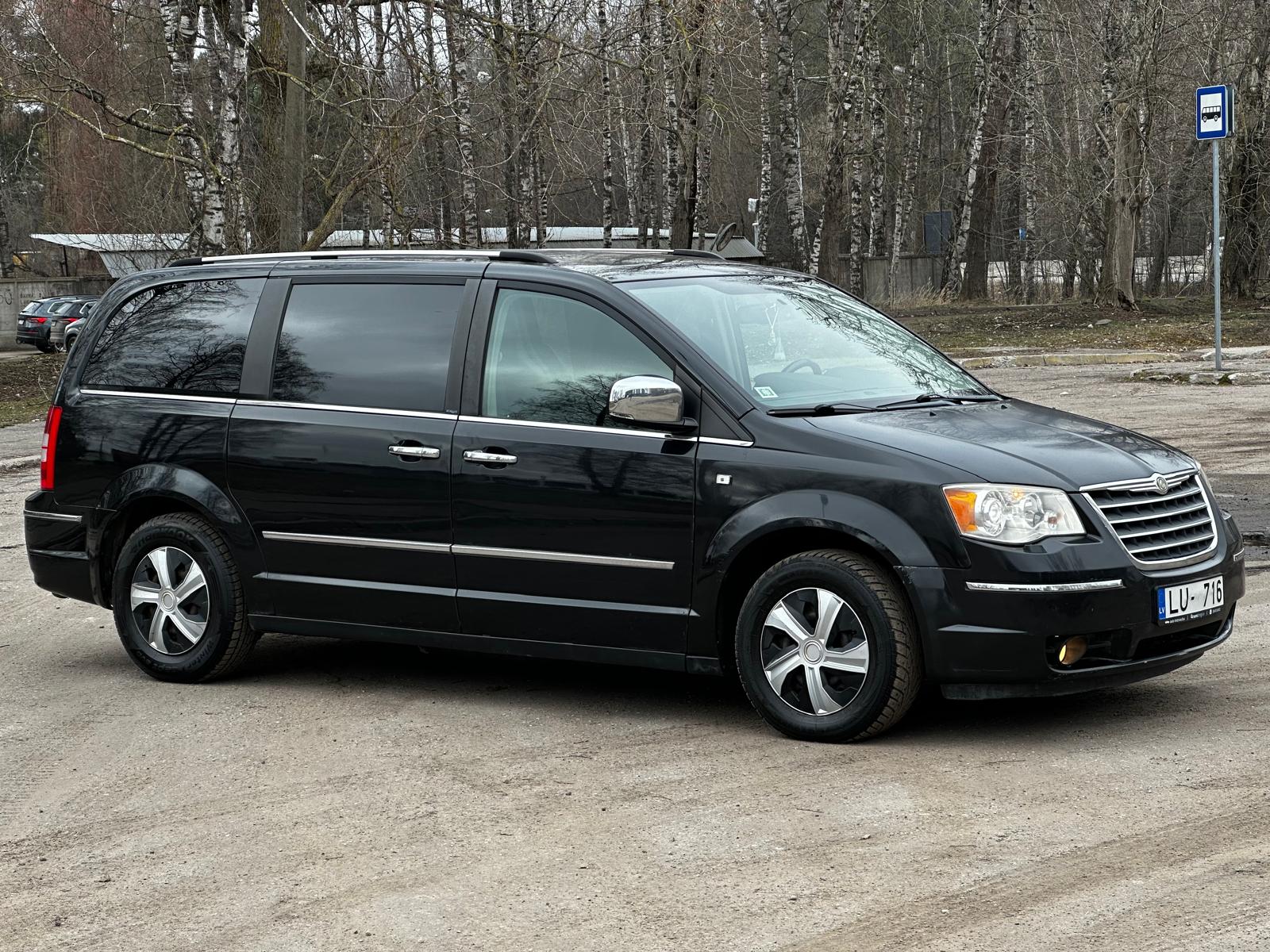 Chrysler Grand Voyager Stow&go limited edition 7-vietas