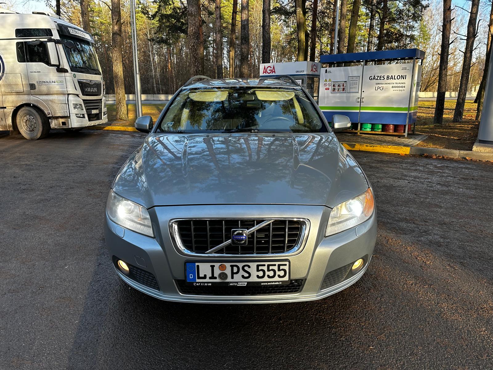 VOLVO V70
