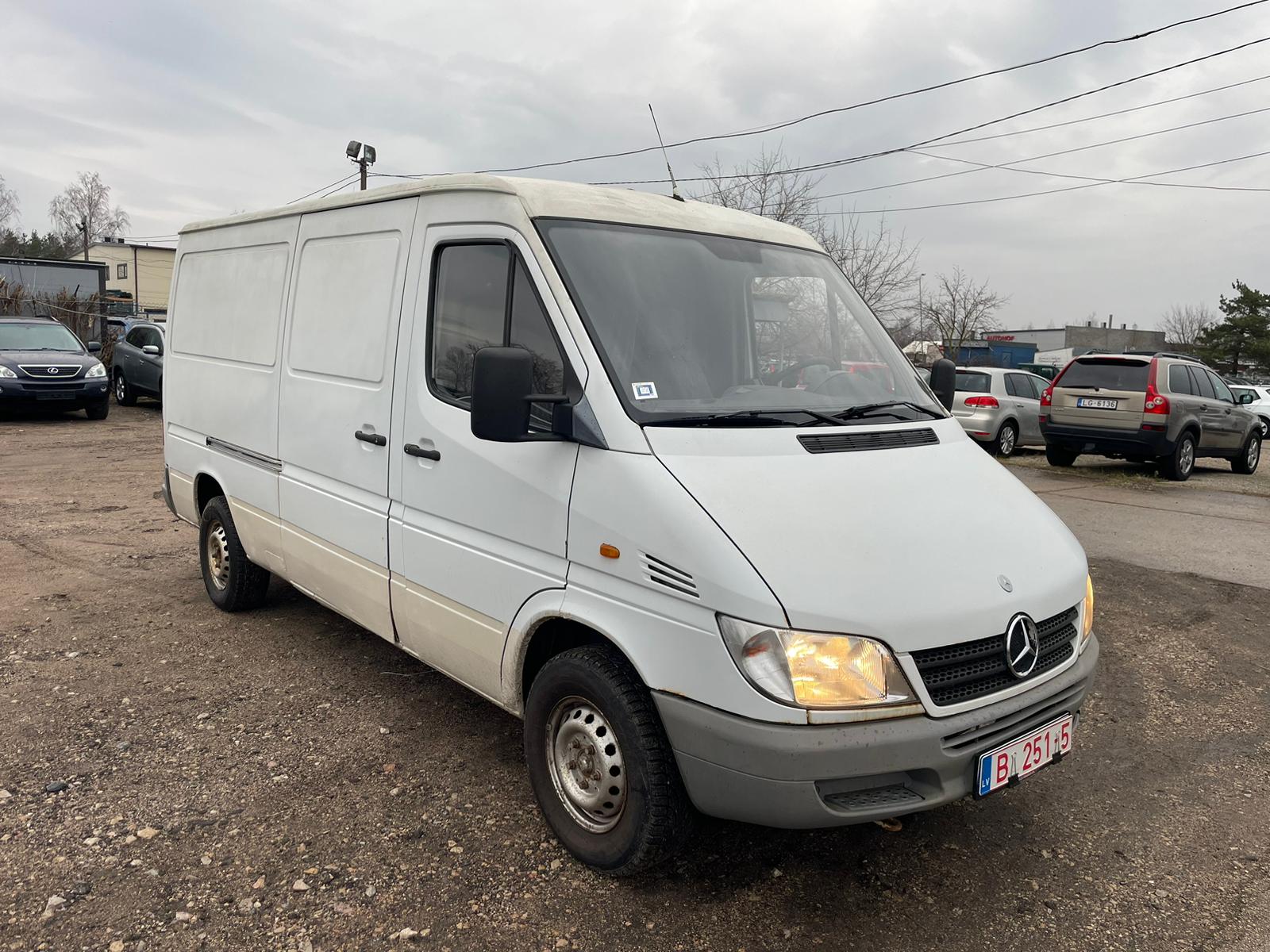 MERCEDES BENZ SPRINTER 211