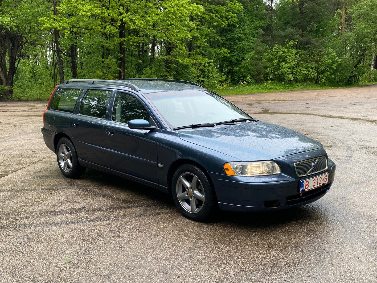 VOLVO V70