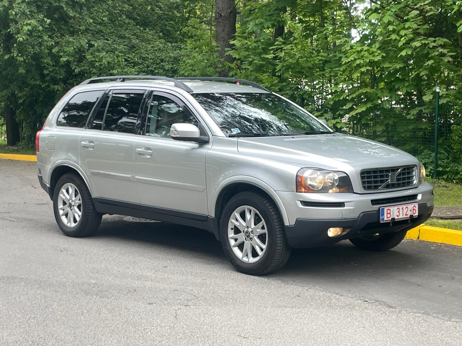 VOLVO XC90 7-VIETAS