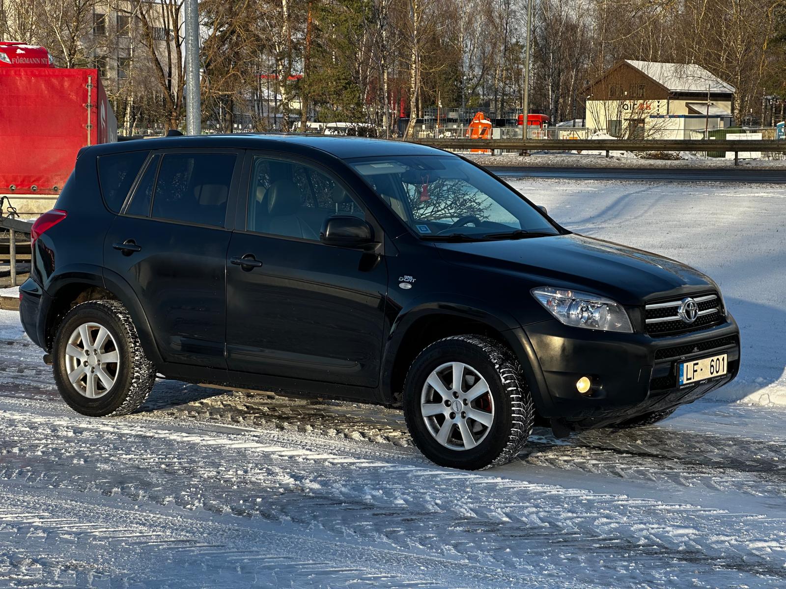 TOYOTA RAV4 4×4