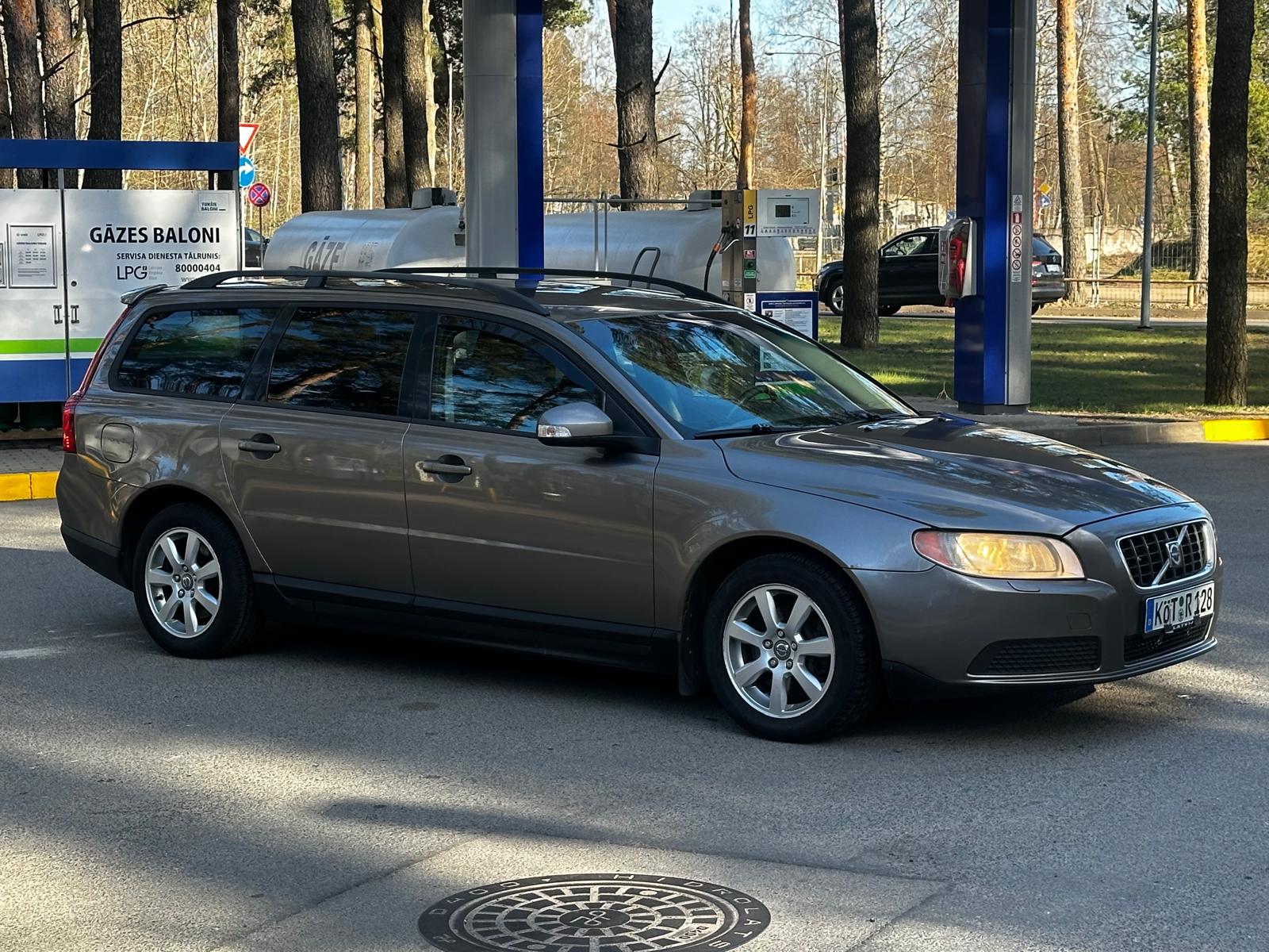 VOLVO V70