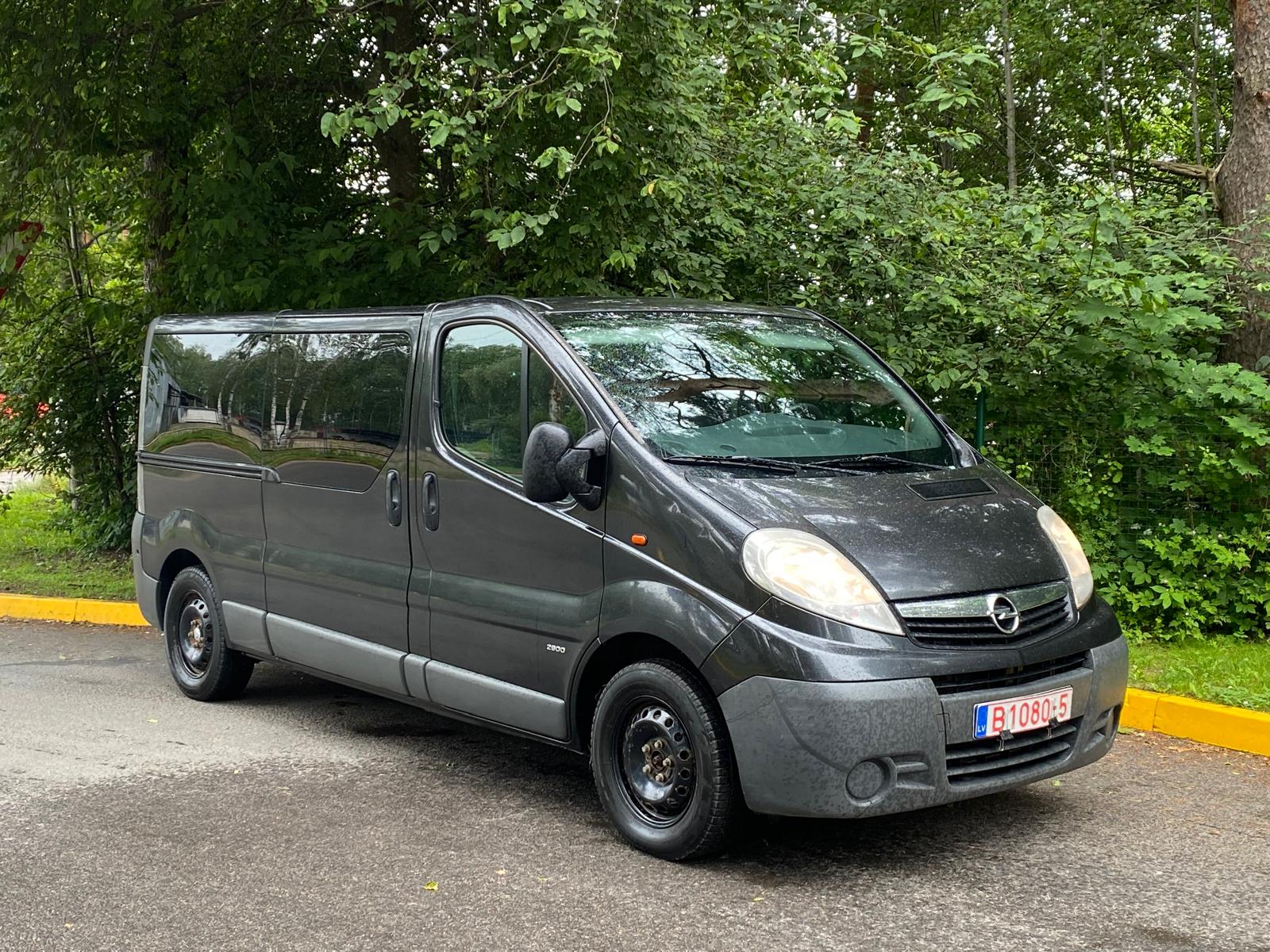 Opel Vivaro 9 vietas