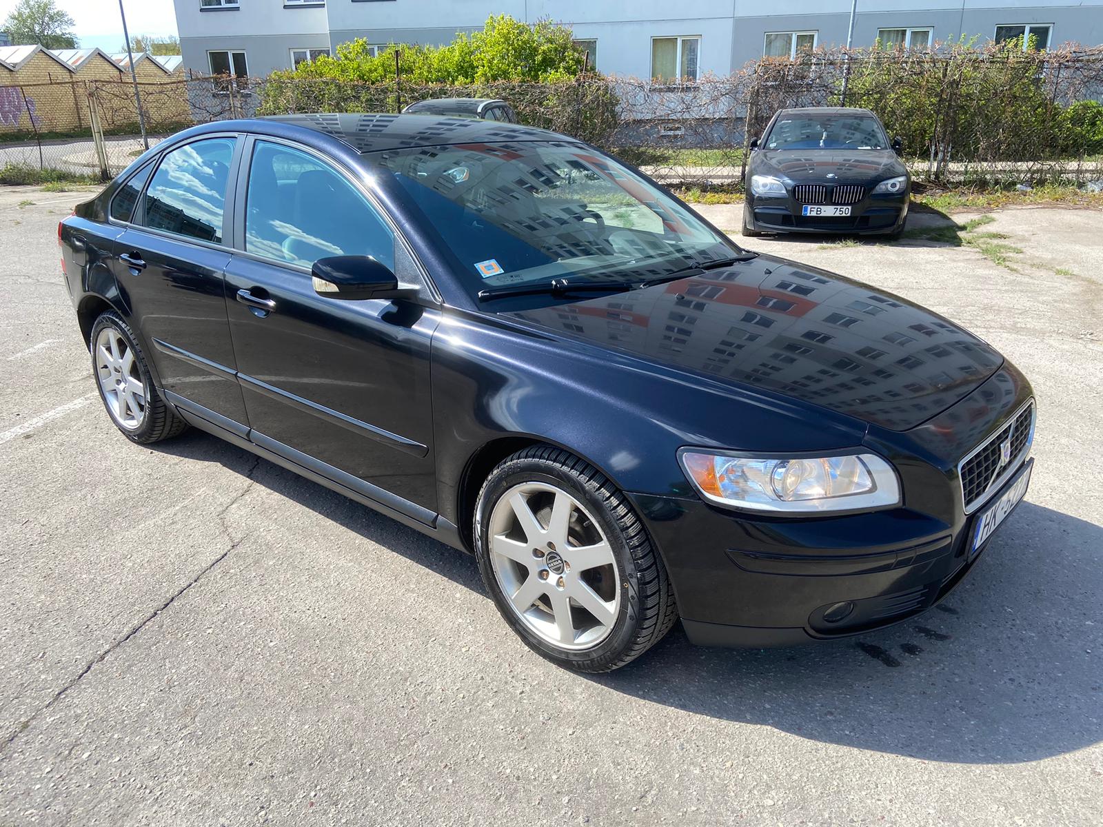 VOLVO S40