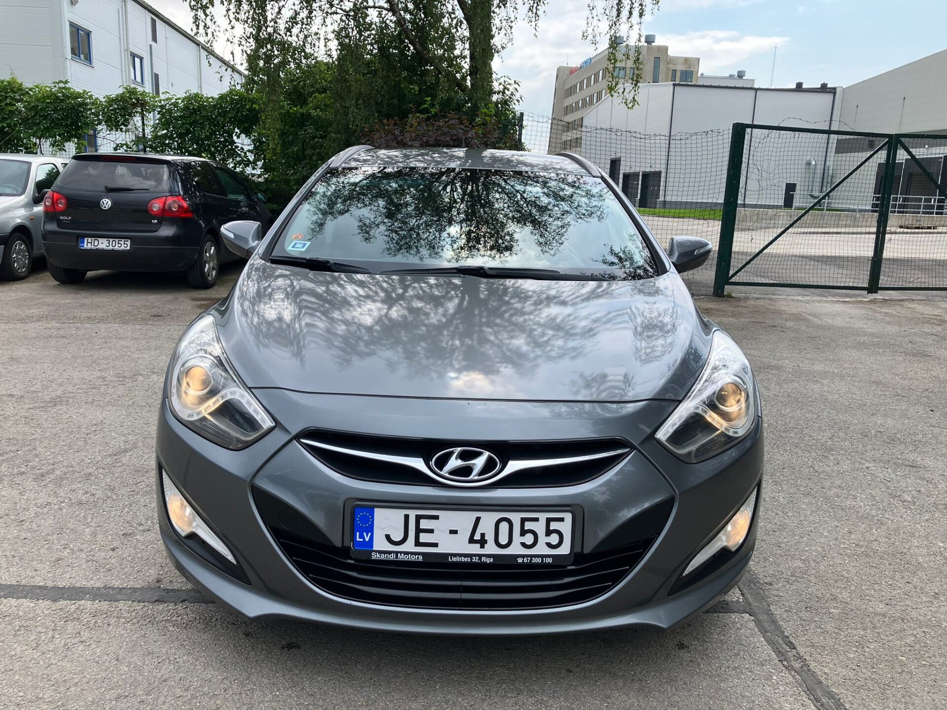Hyundai i40 blue