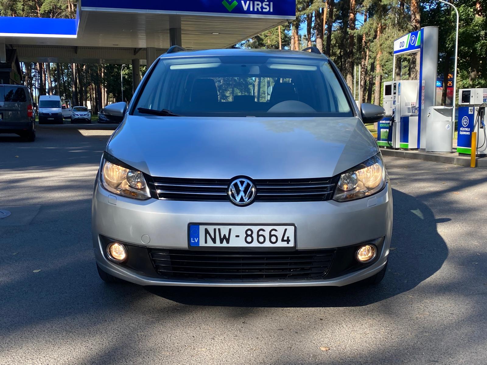 VW Touran 7-Vietīgs