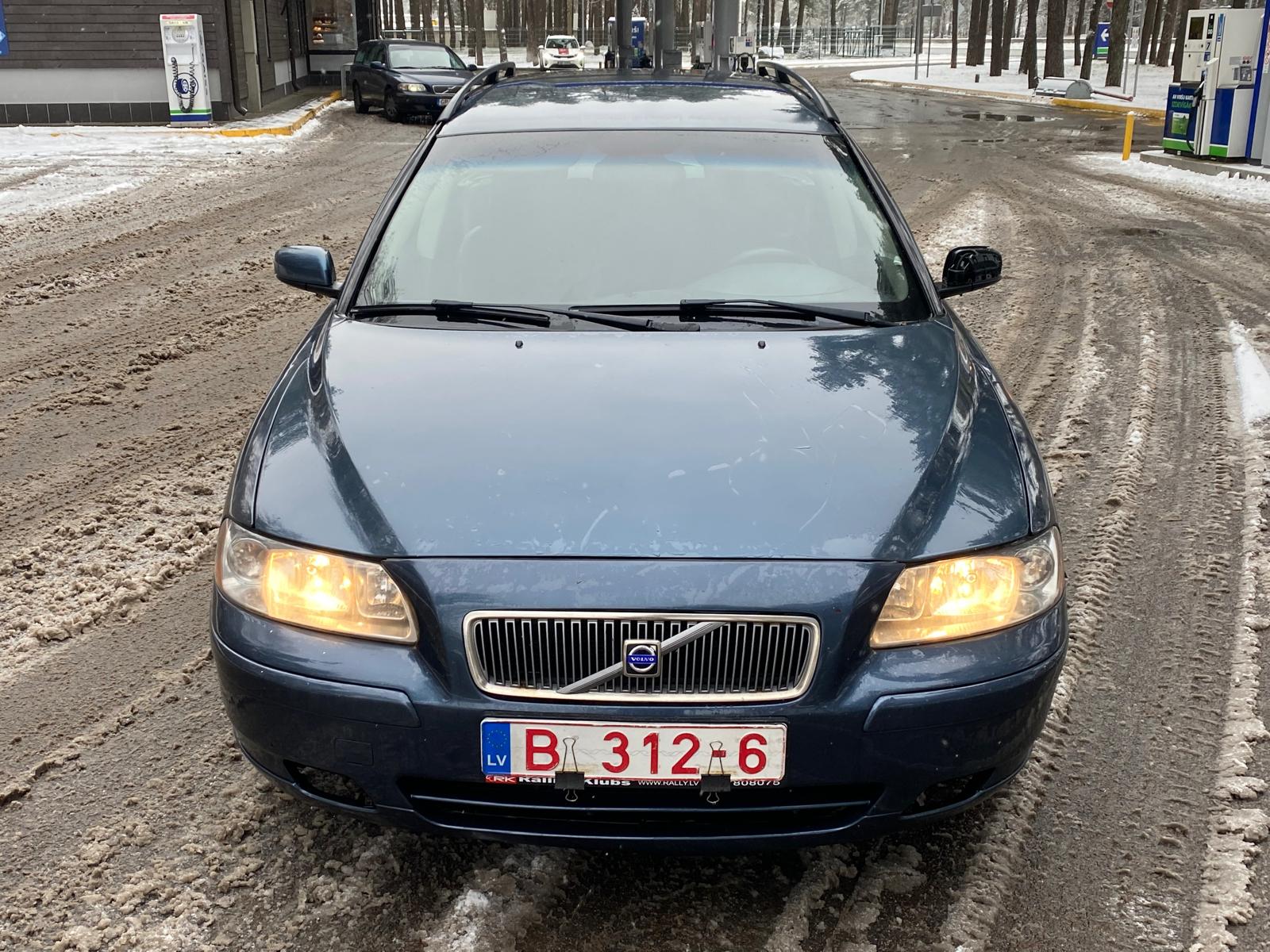 VOLVO V70