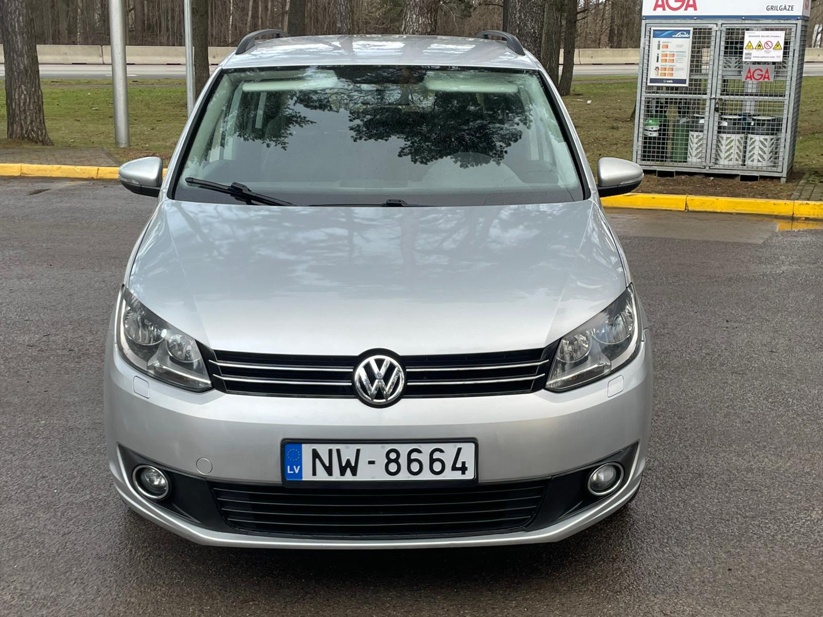 VW Touran 7-Vietīgs