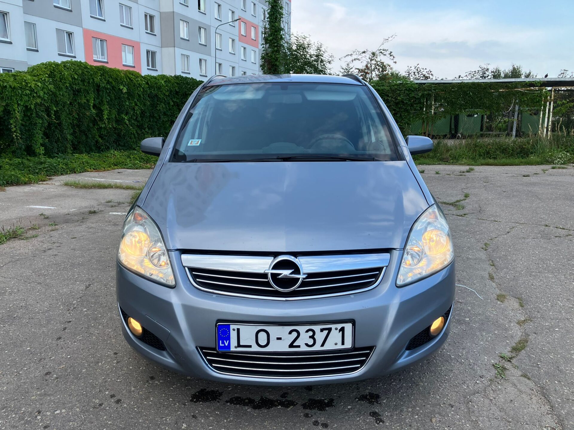 Opel Zafira 7-vietas