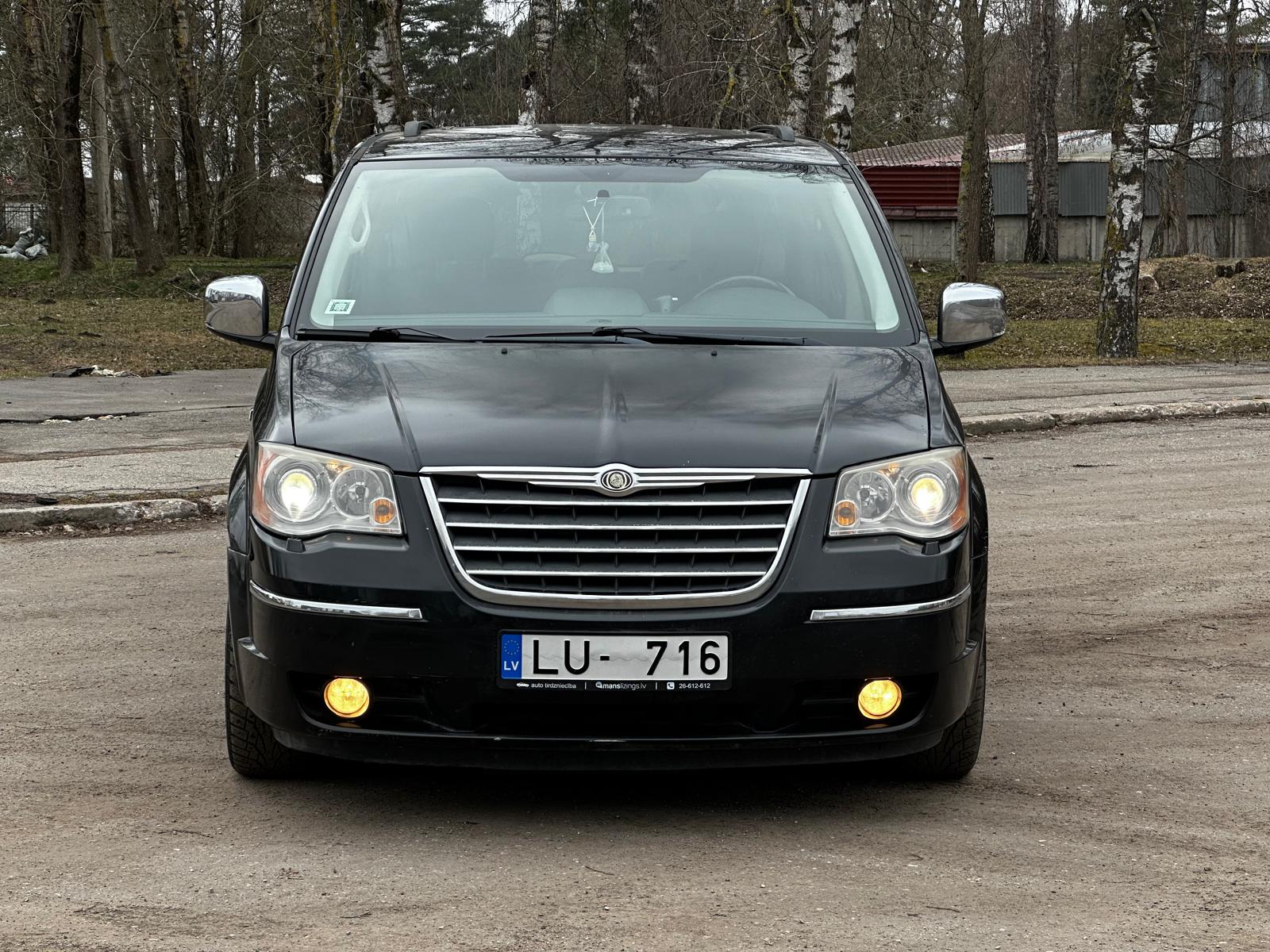 Chrysler Grand Voyager Stow&go limited edition 7-vietas