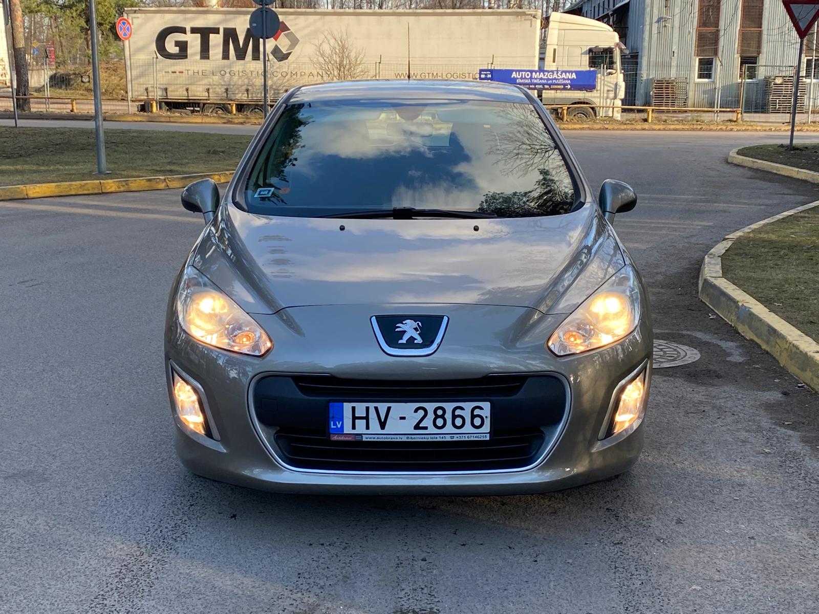 PEUGEOT 308