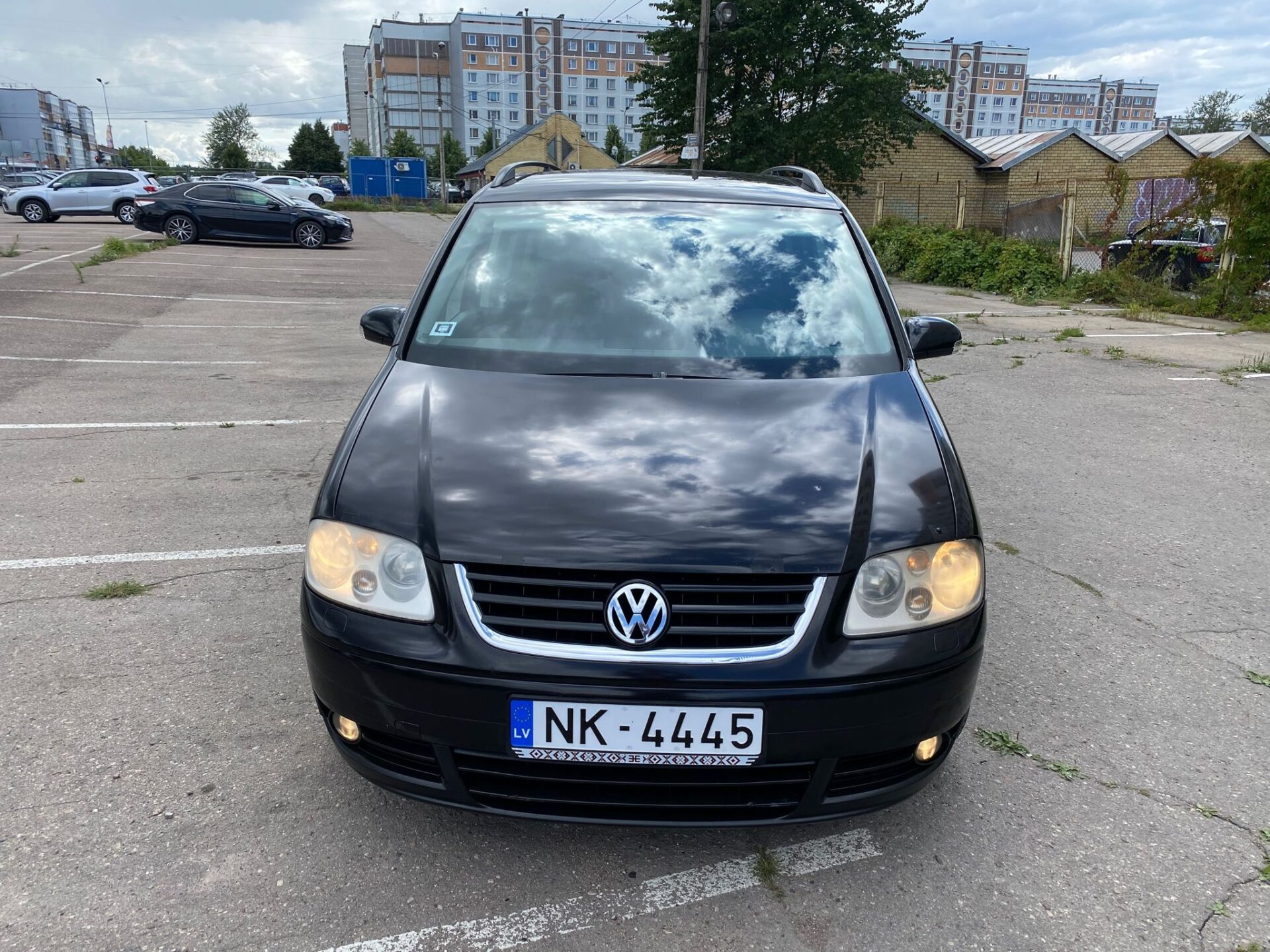 VW Touran 7-seats