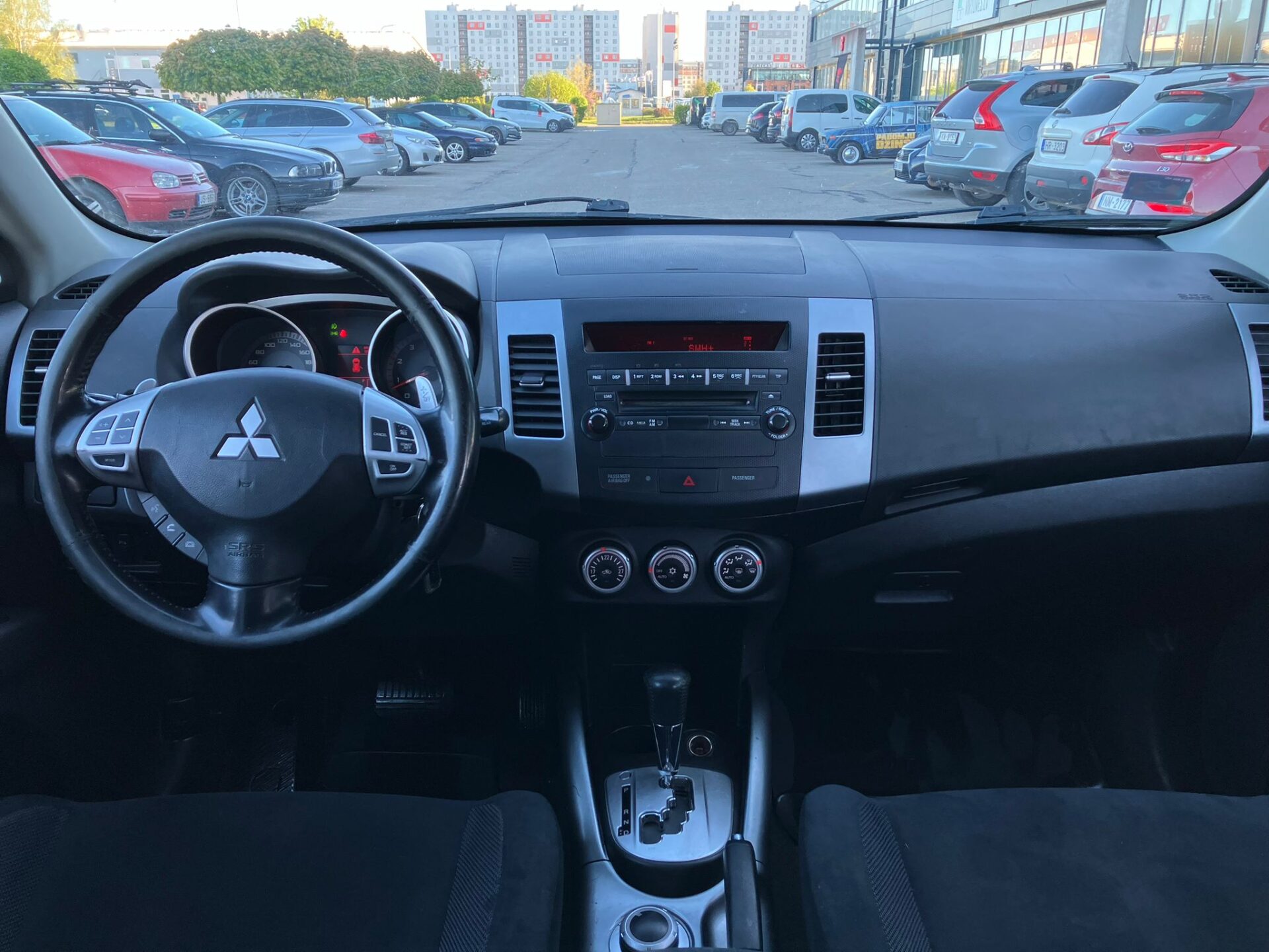 Mitsubishi Outlander 4×4 7-vietas