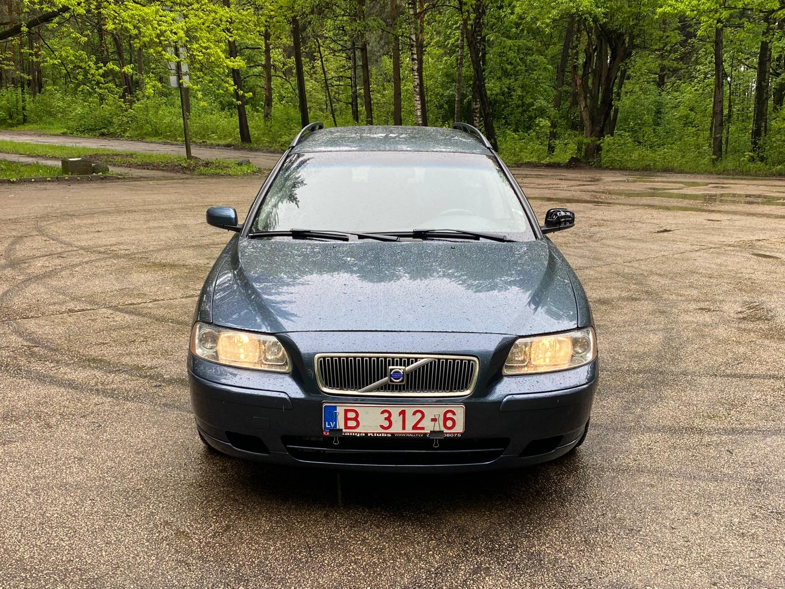 VOLVO V70