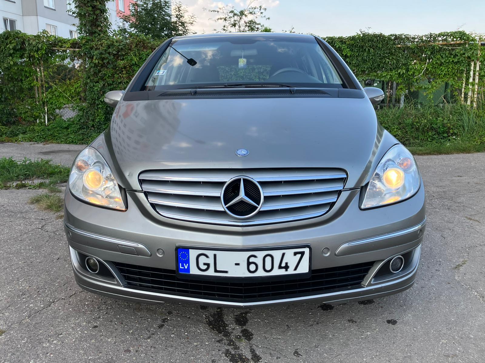 Mercedes Benz B170