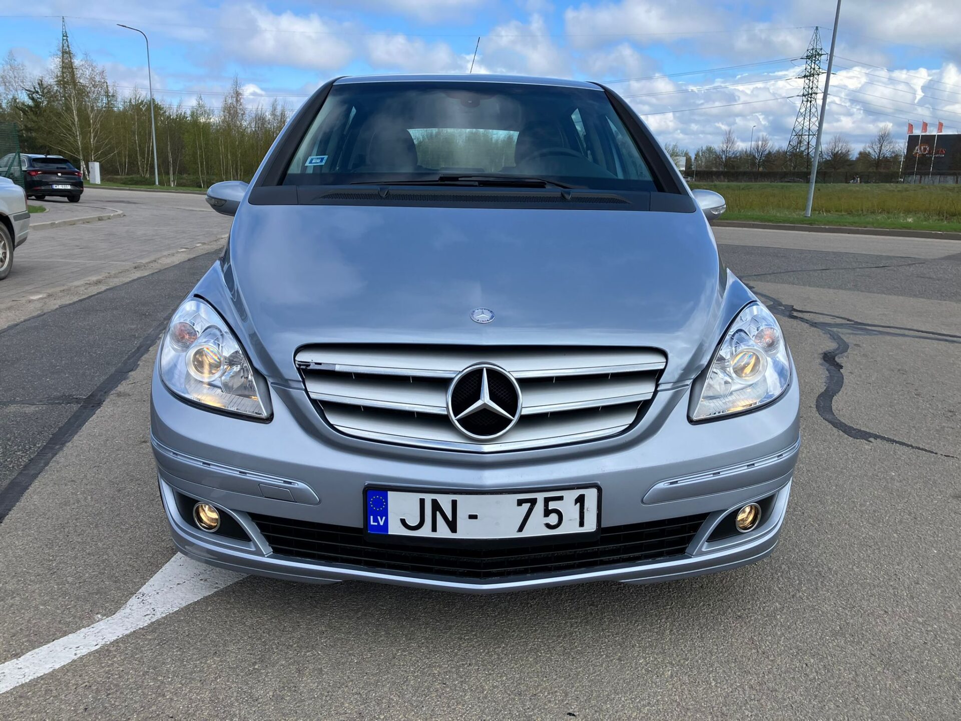 Mercedes B180